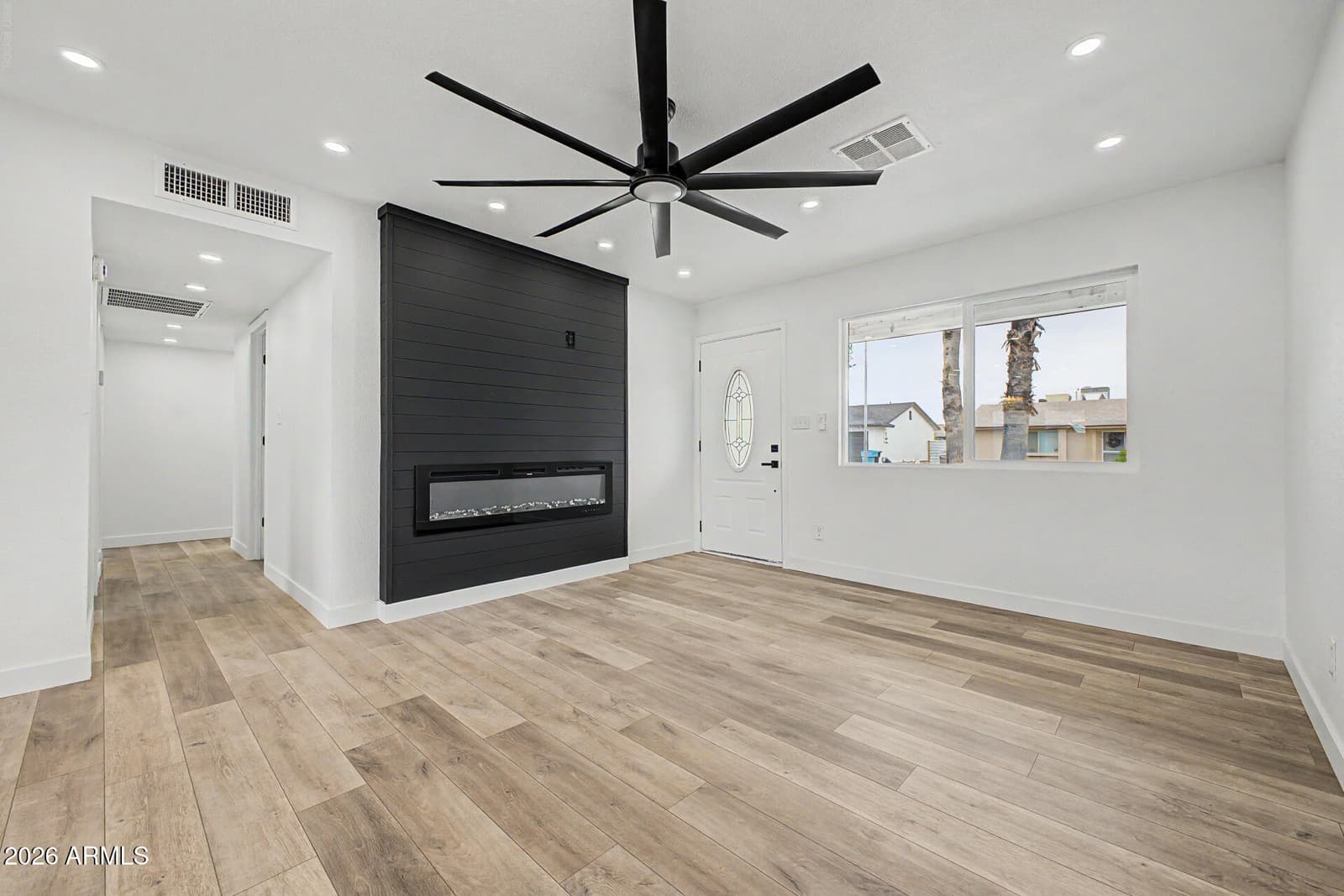 3226 W Libby Street, Phoenix, AZ 85053 — photo 4 of 35