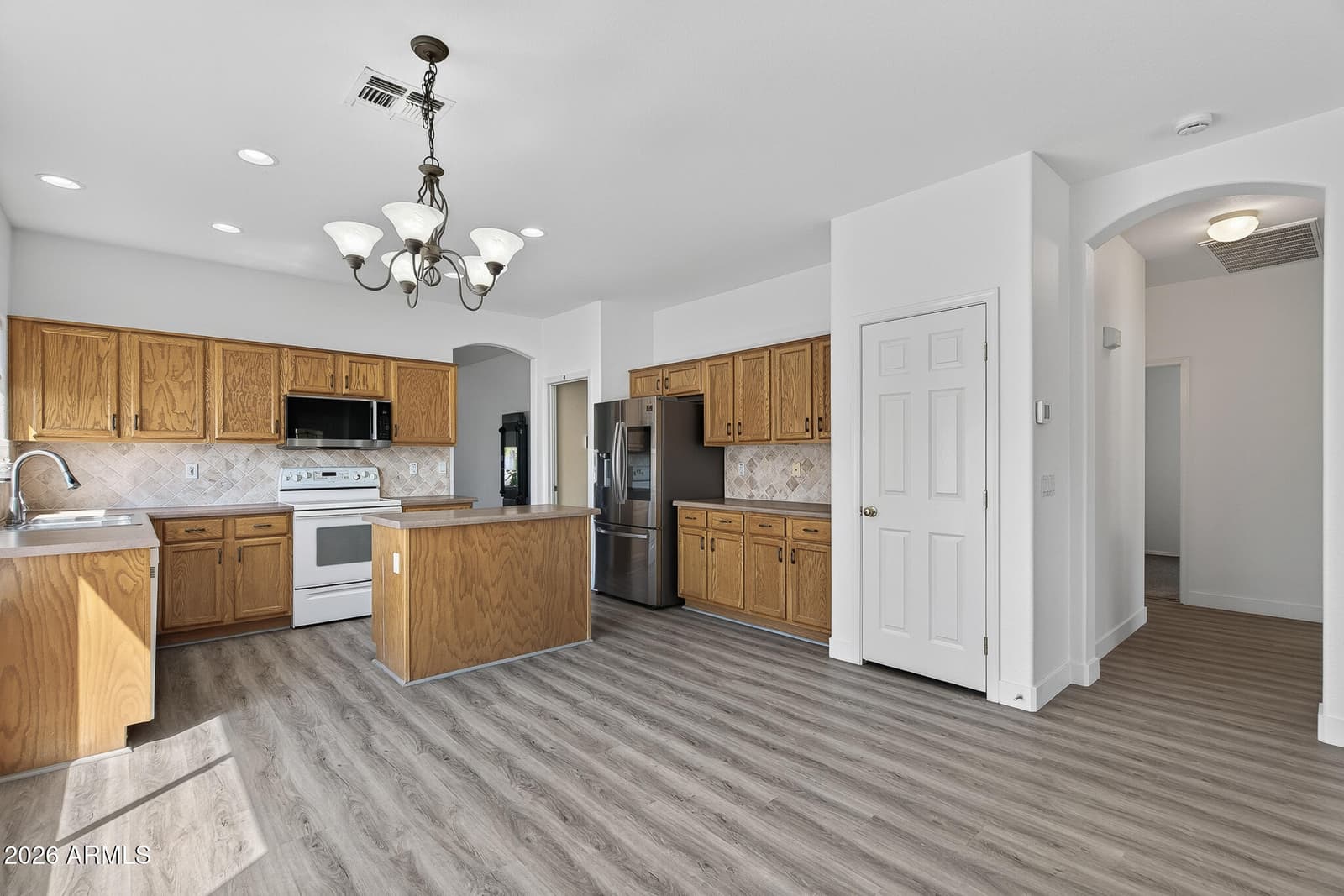 12553 W Washington Street, Avondale, AZ 85323 — photo 10 of 37