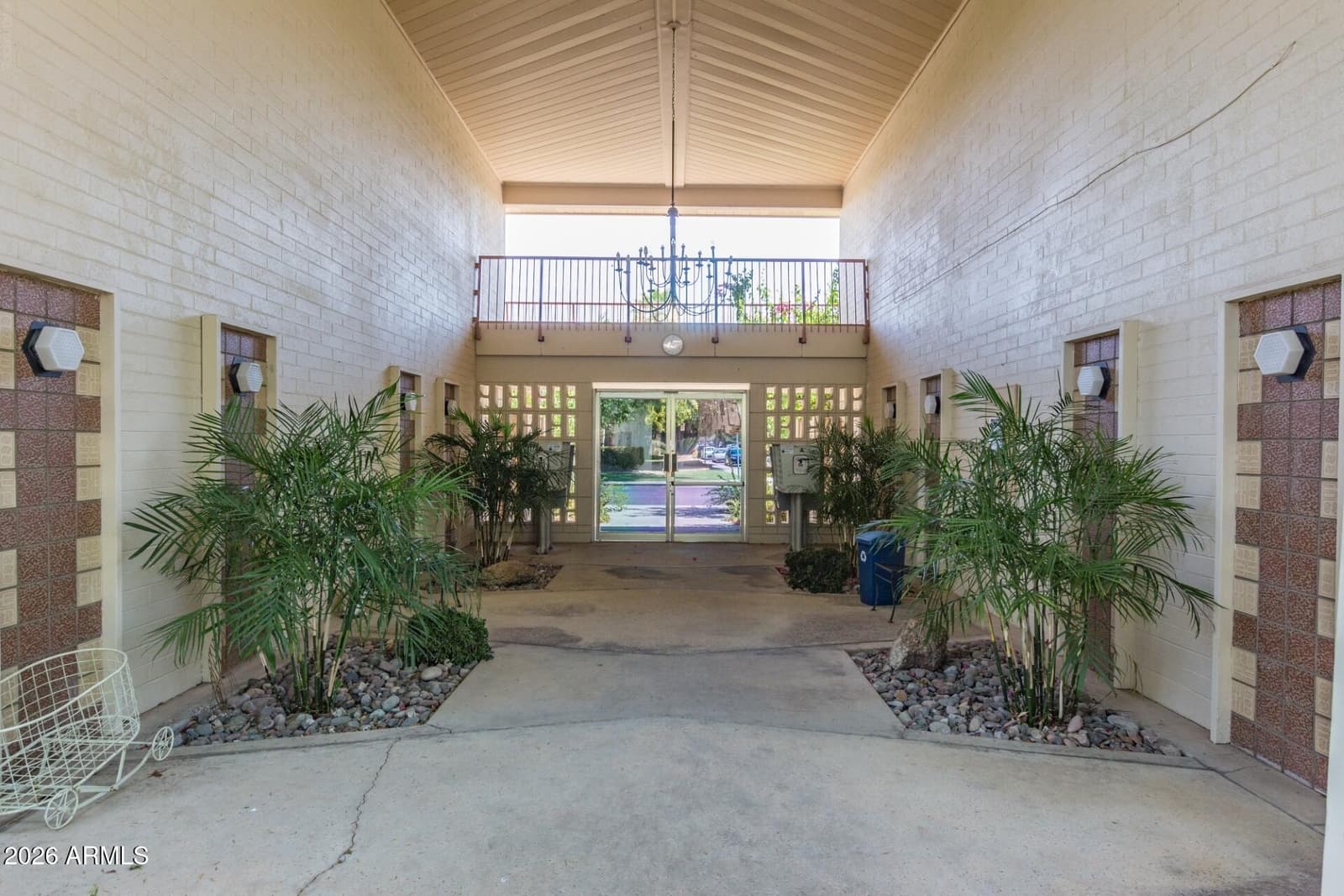 500 W Clarendon Avenue C7, Phoenix, AZ 85013 — photo 3 of 49