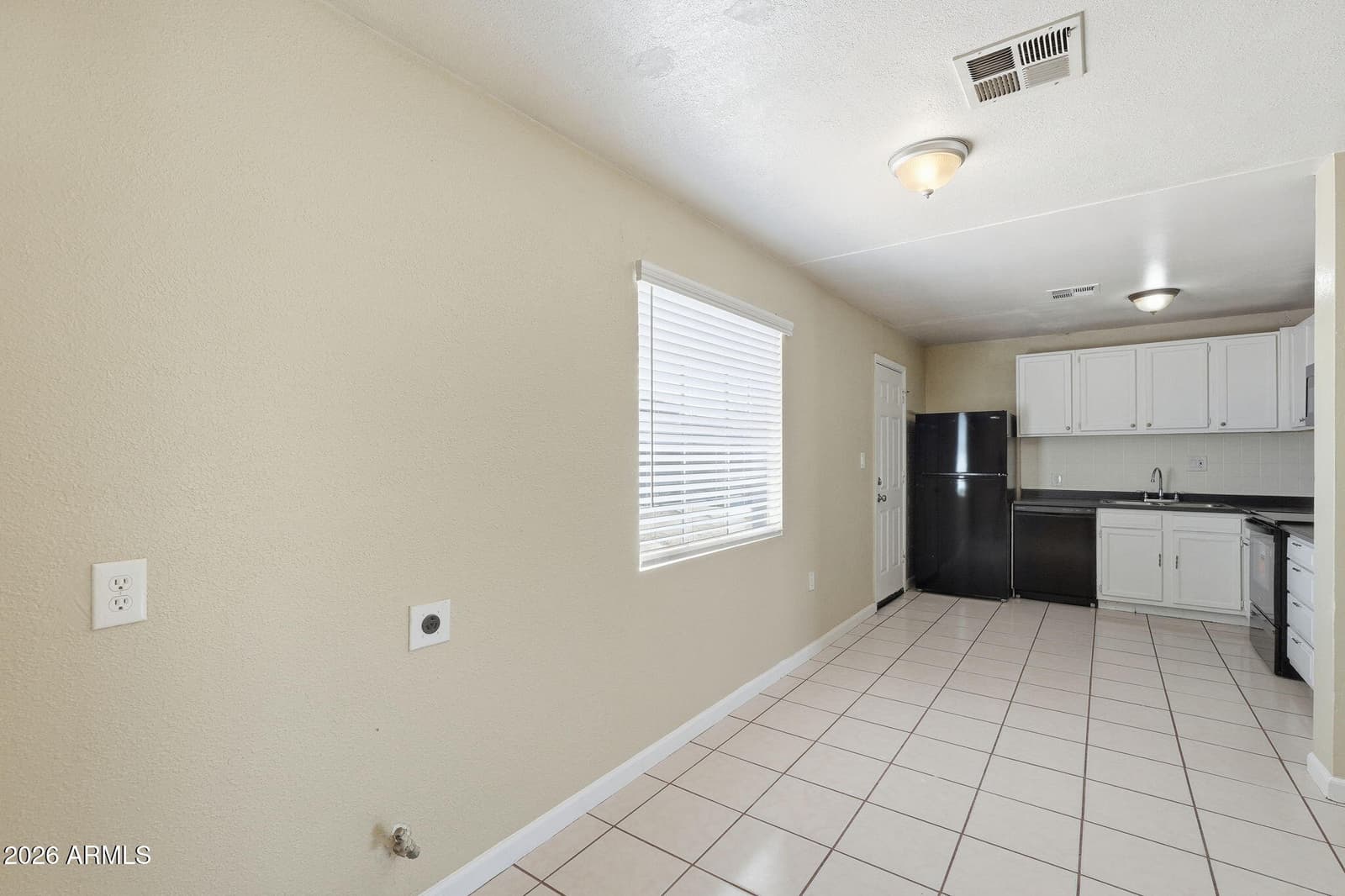 4601 N 50th Avenue, Phoenix, AZ 85031 — photo 13 of 32