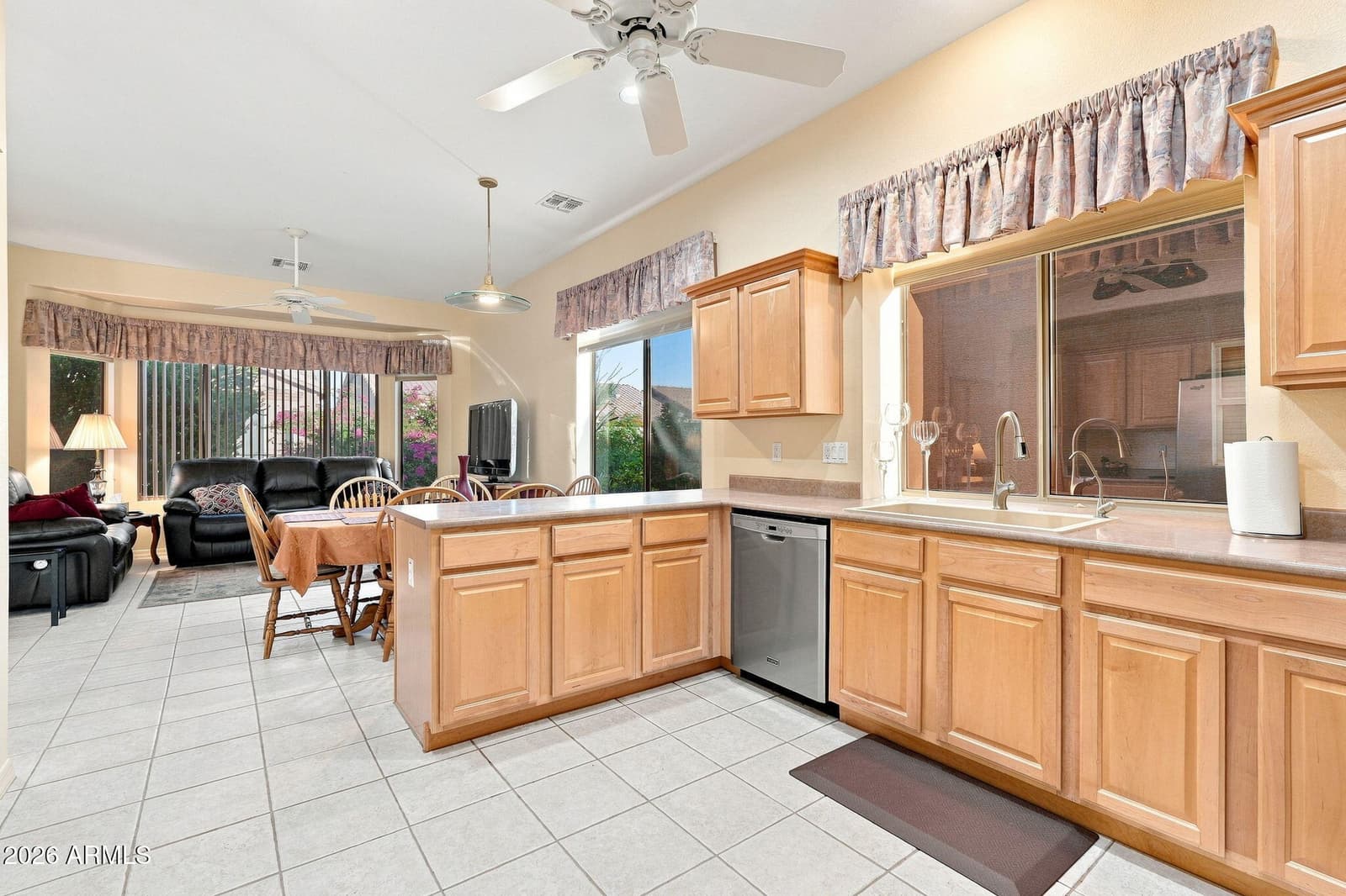 5291 S Emerald Desert Drive, Gold Canyon, AZ 85118 — photo 13 of 60