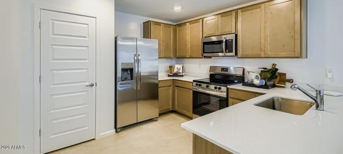 2044 W Roselle Avenue, Apache Junction, AZ 85120 — photo 4 of 13