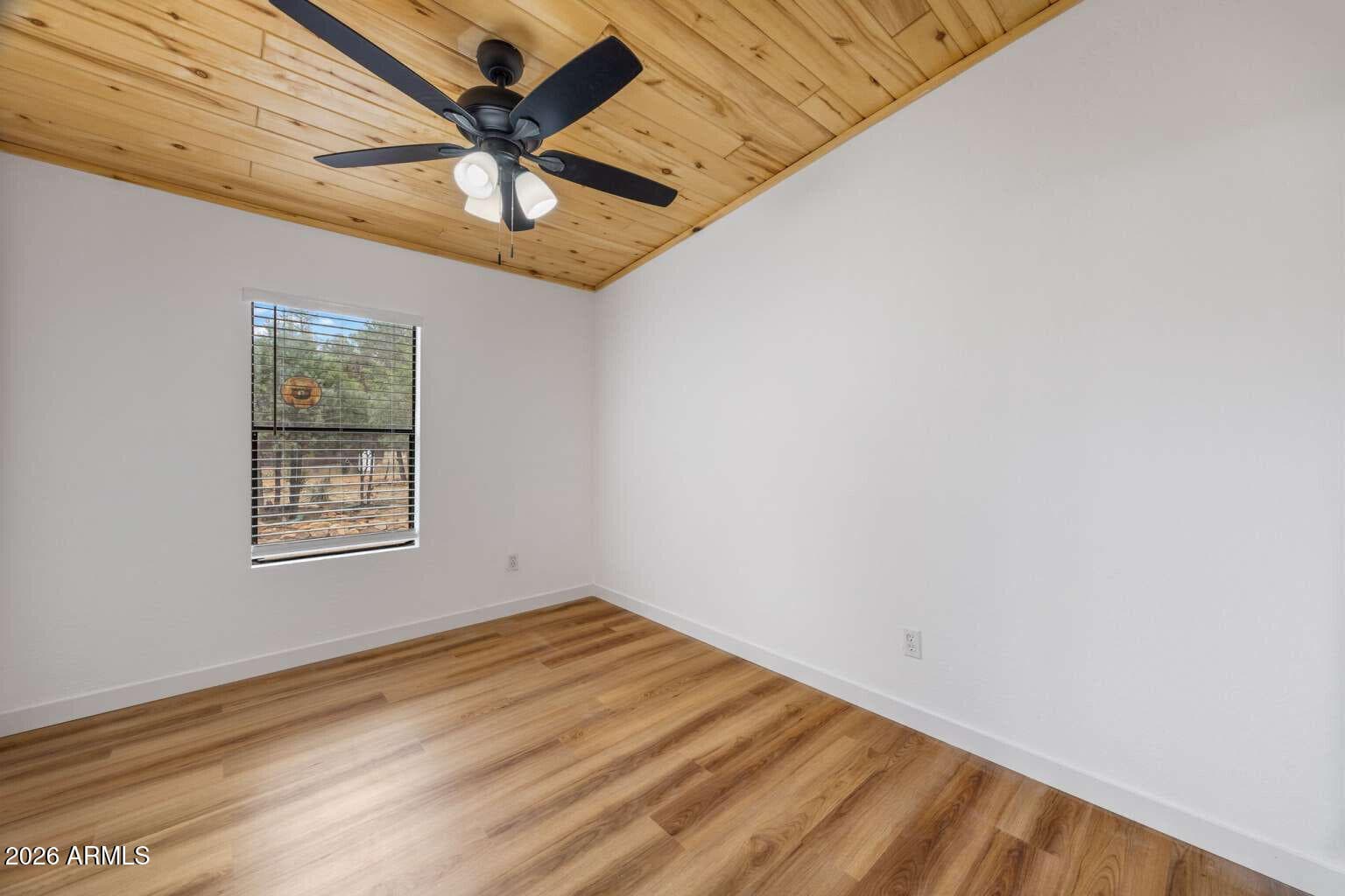 3520 Buckskin Road, Overgaard, AZ 85933 — photo 13 of 34
