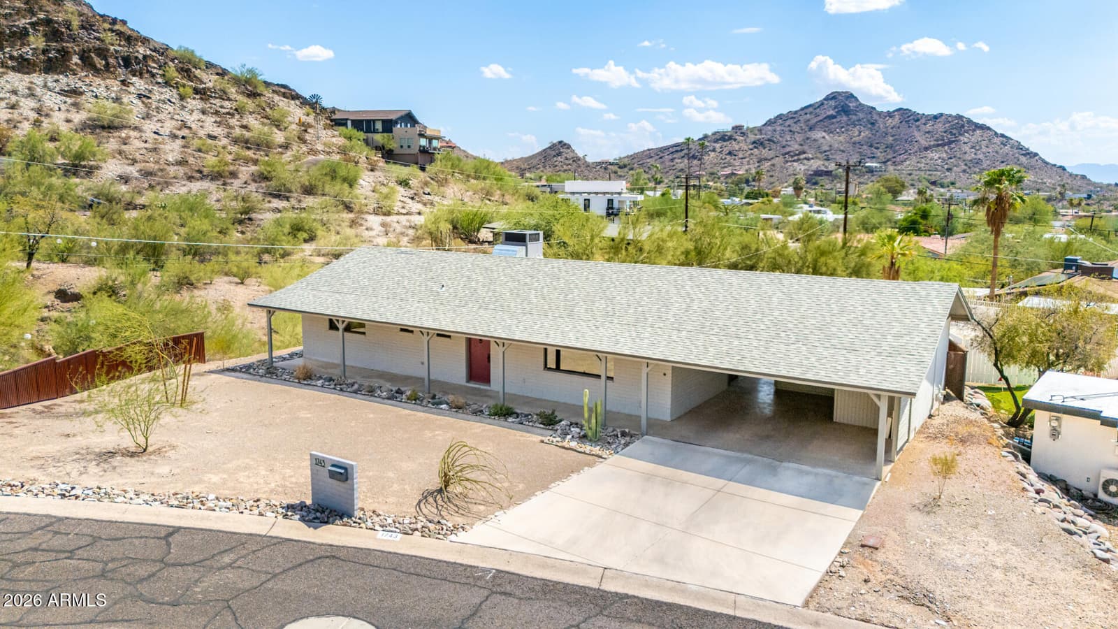1743 E Cinnabar Avenue, Phoenix, AZ 85020 — photo 4 of 39