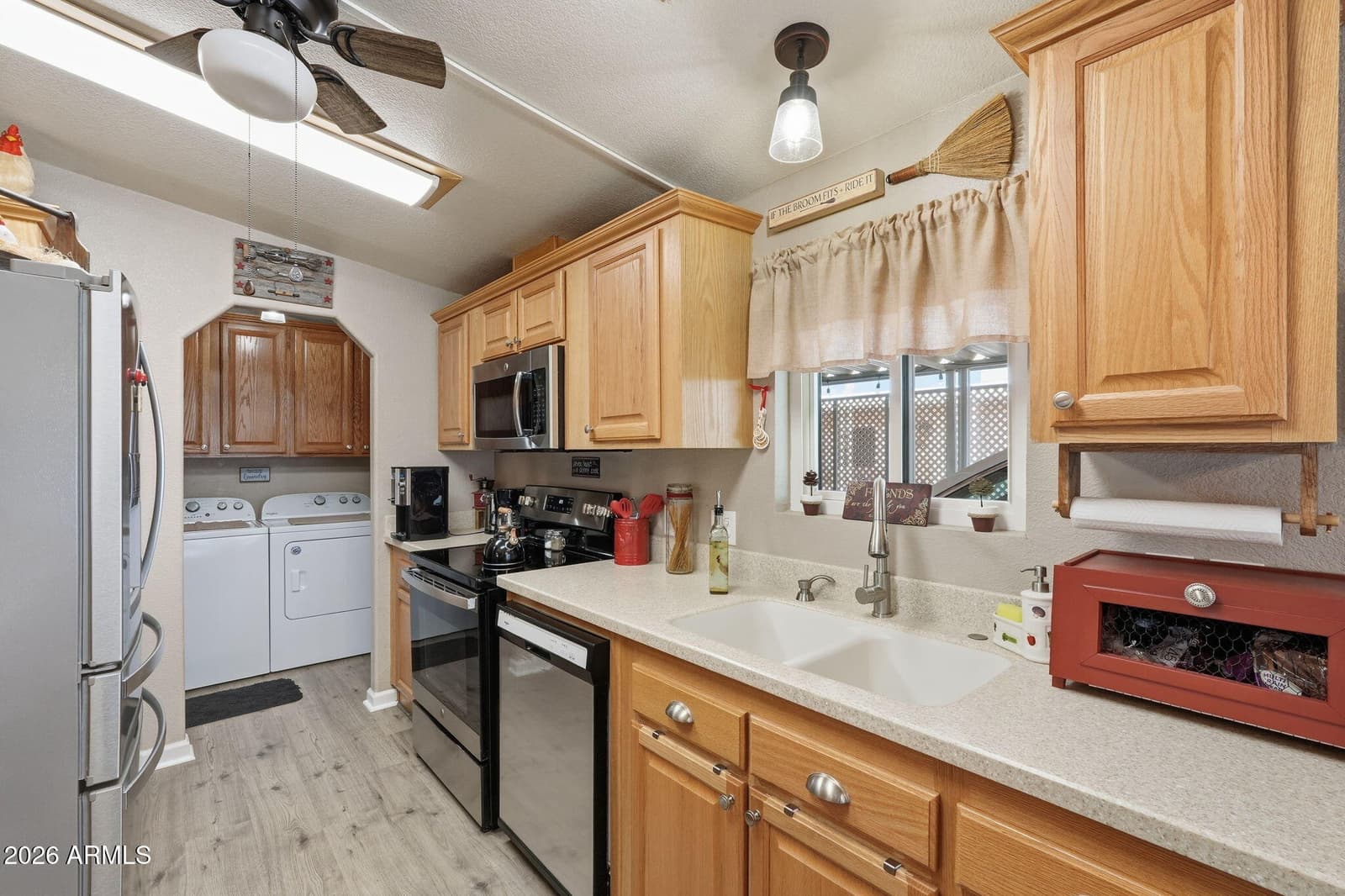 3802 N Montana Avenue, Florence, AZ 85132 — photo 12 of 30