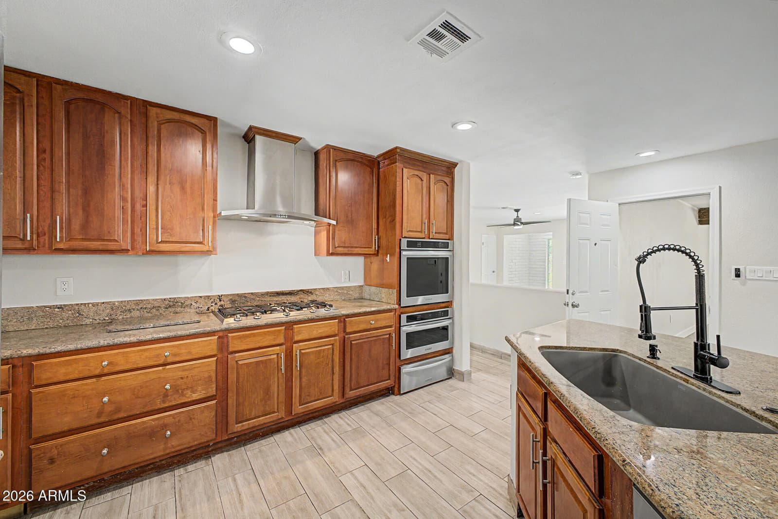 3224 E Sweetwater Avenue, Phoenix, AZ 85032 — photo 12 of 36