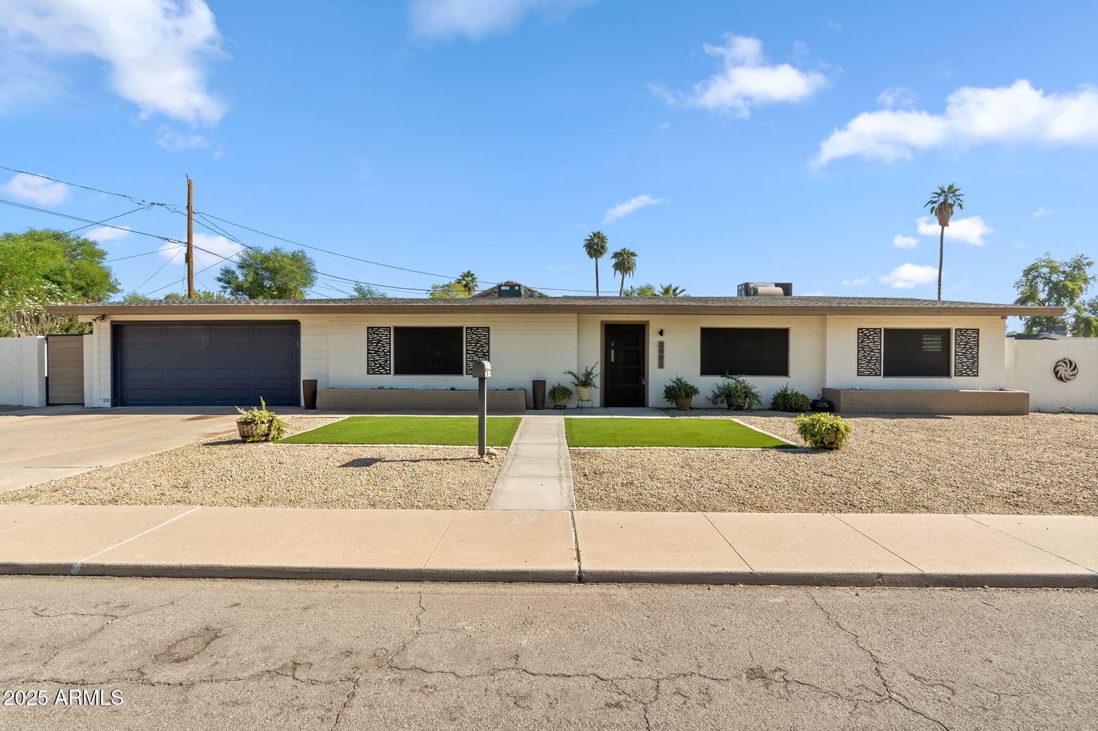 3901 N 19th Street, Phoenix, AZ 85016 — photo 1 of 17