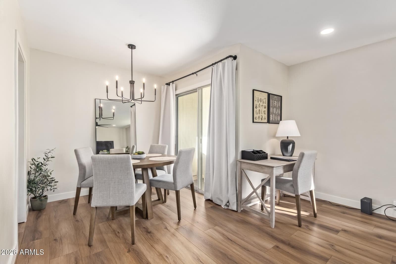 3242 E Camelback Road 106, Phoenix, AZ 85018 — photo 9 of 17