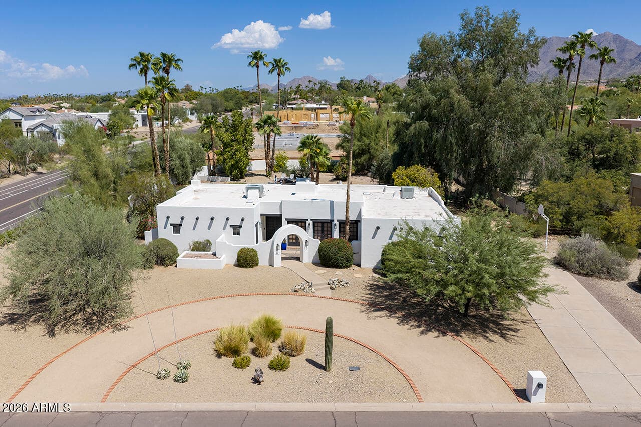 10402 E Wethersfield Road, Scottsdale, AZ 85259 — photo 2 of 36