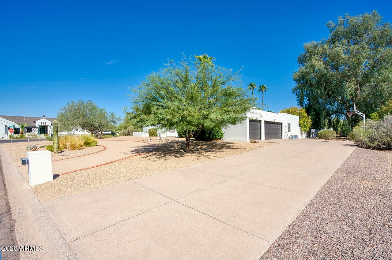 10402 E Wethersfield Road, Scottsdale, AZ 85259 — photo 7 of 36