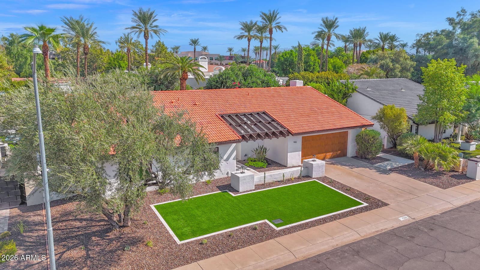 7506 E Woodsage Lane, Scottsdale, AZ 85258 — photo 4 of 51