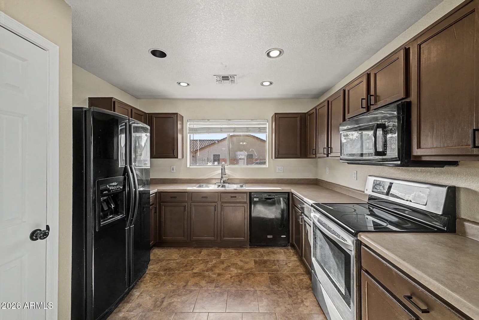 1137 S Brice, Mesa, AZ 85208 — photo 7 of 22