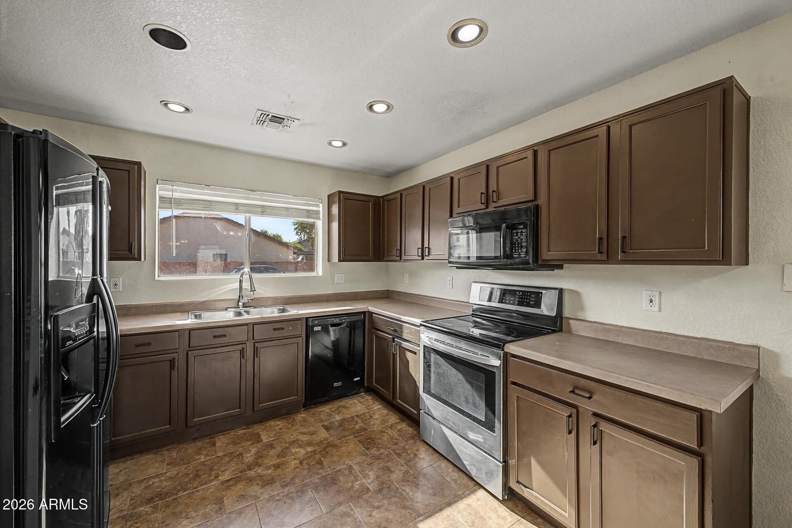 1137 S Brice, Mesa, AZ 85208 — photo 8 of 22