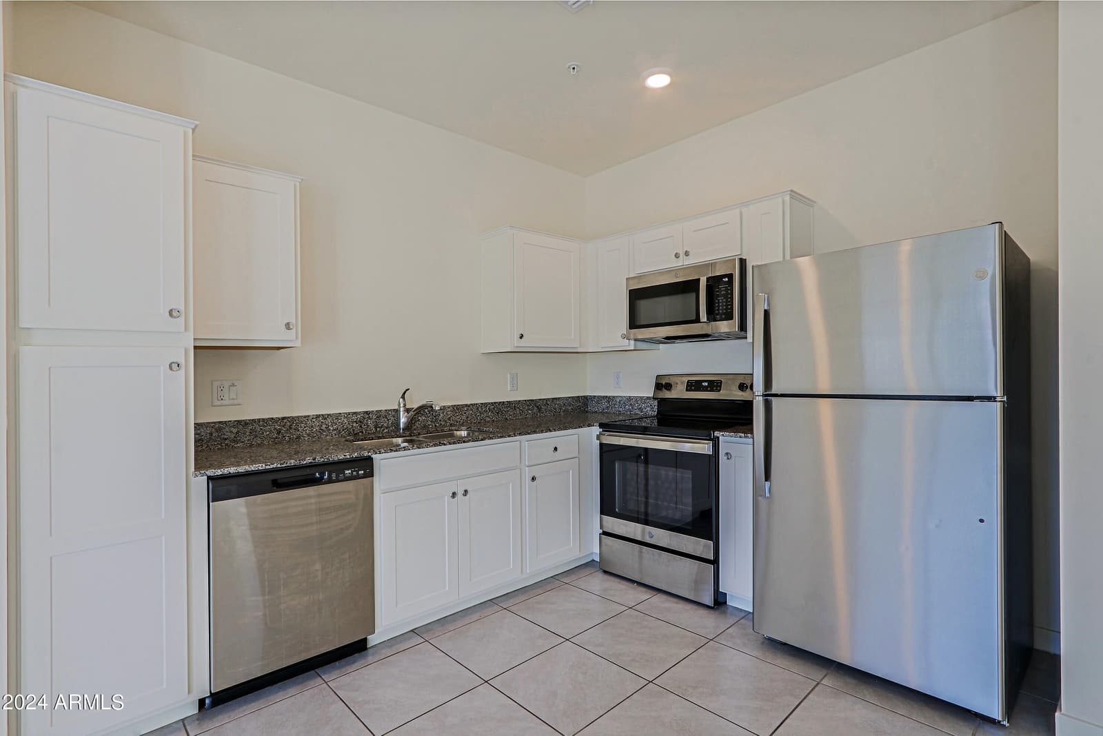 2231 W Laurie Lane, Phoenix, AZ 85021 — photo 7 of 29