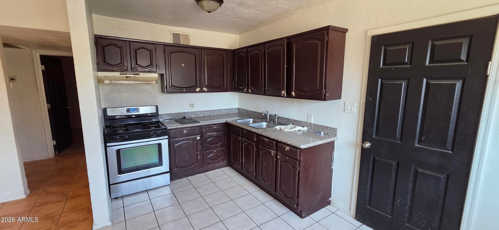 2535 W Monterey Way, Phoenix, AZ 85017 — photo 4 of 22