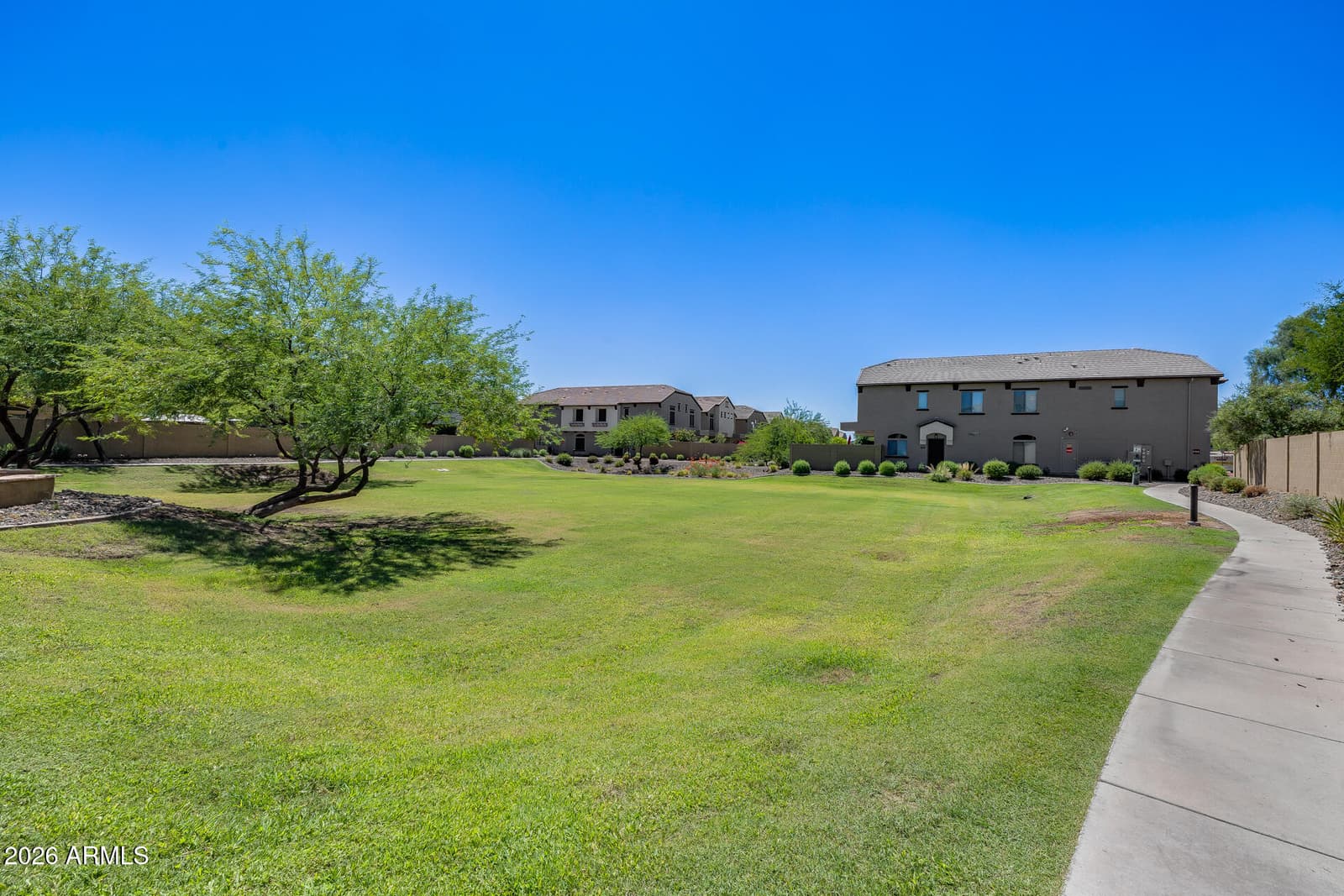 2725 E Mine Creek Road 1025, Phoenix, AZ 85024 — photo 27 of 40