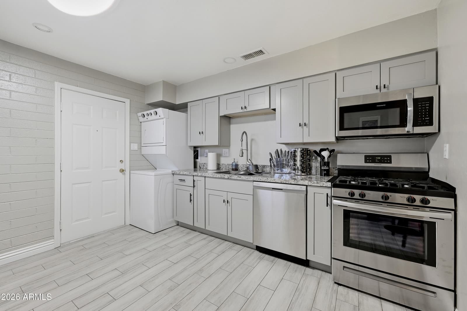 1033 N 25th Street, Phoenix, AZ 85008 — photo 9 of 25