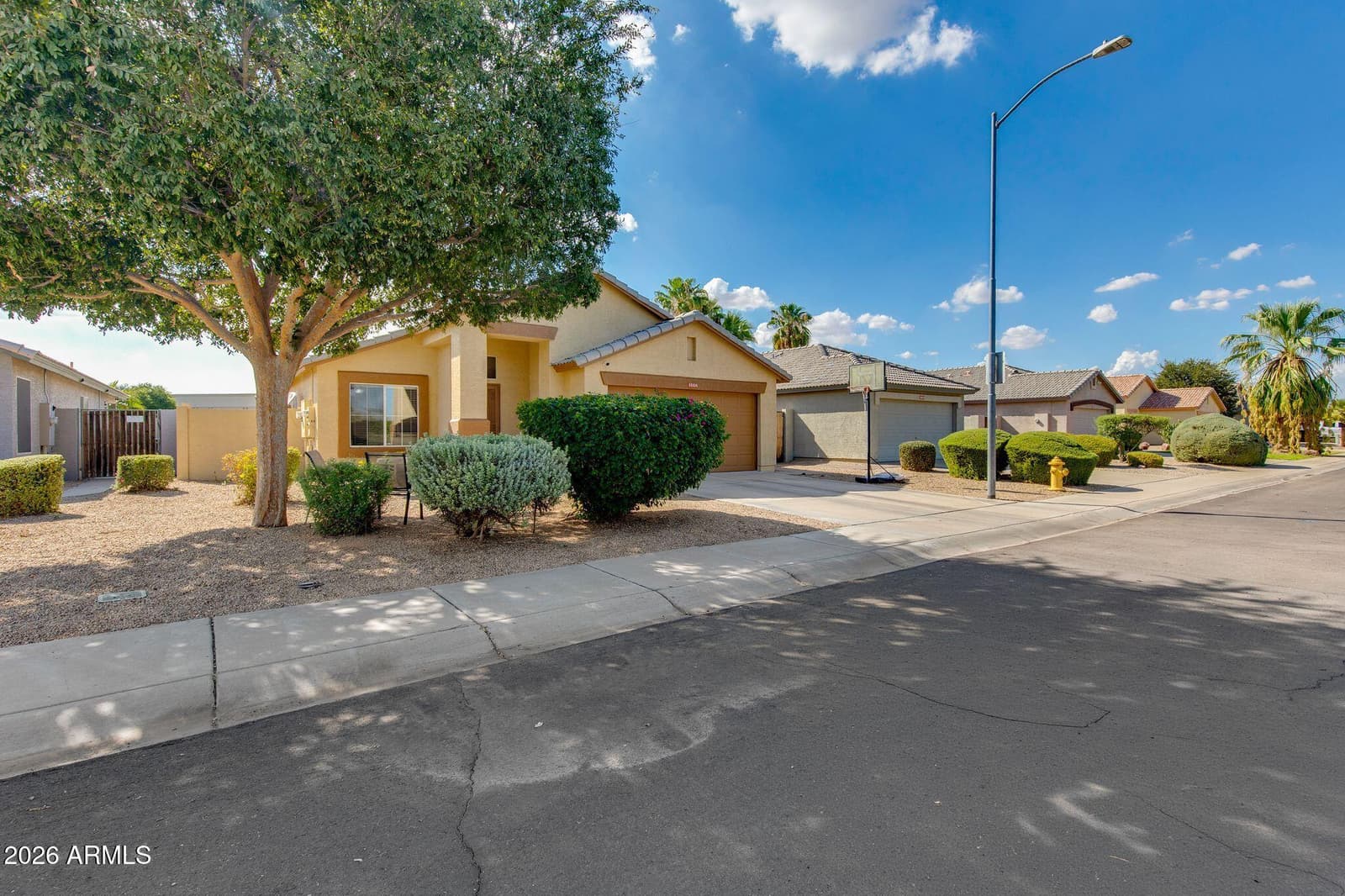 15534 N 136th Lane, Surprise, AZ 85374 — photo 2 of 46