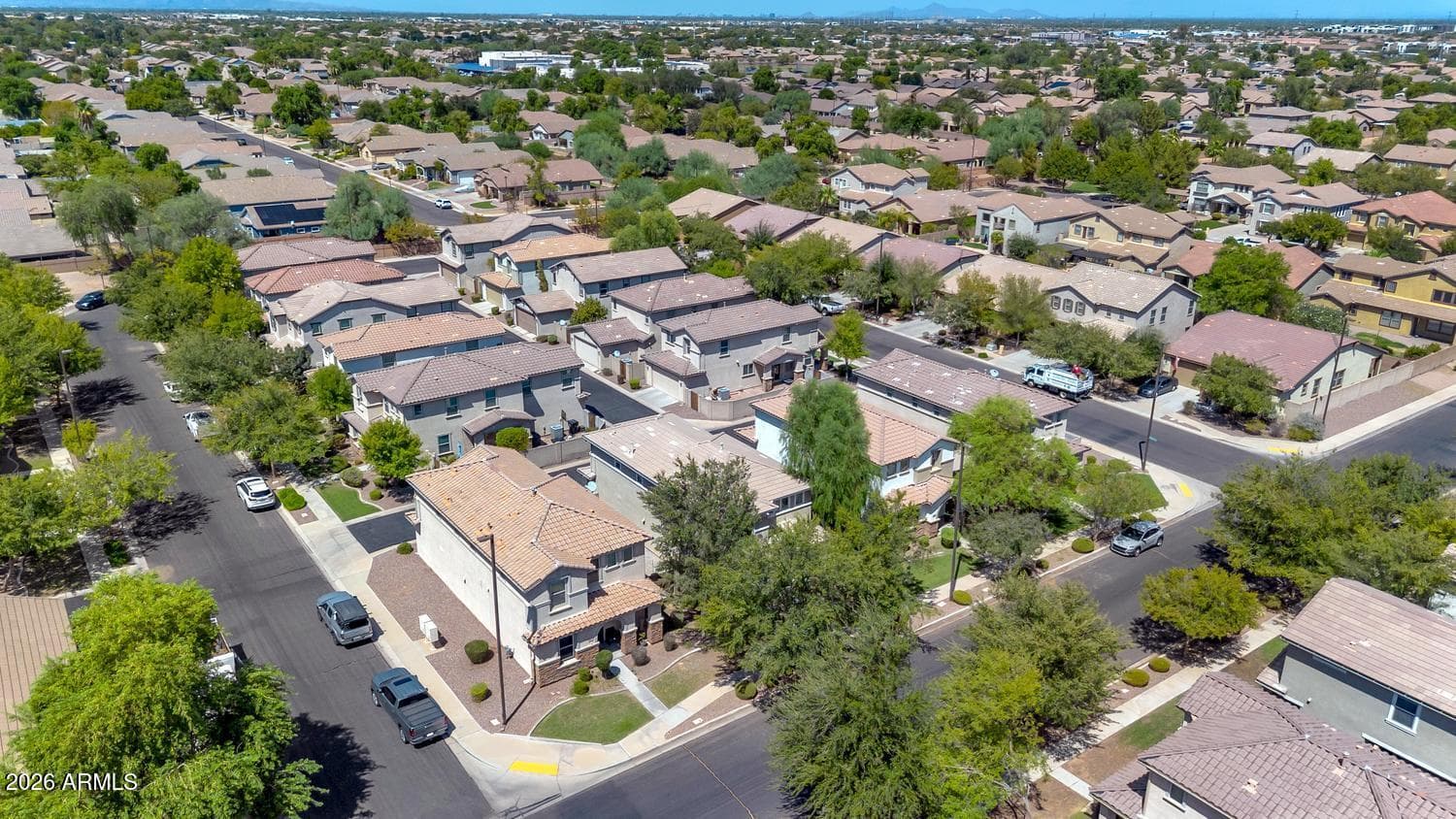 2898 S Hansen Drive, Gilbert, AZ 85295 — photo 4 of 44