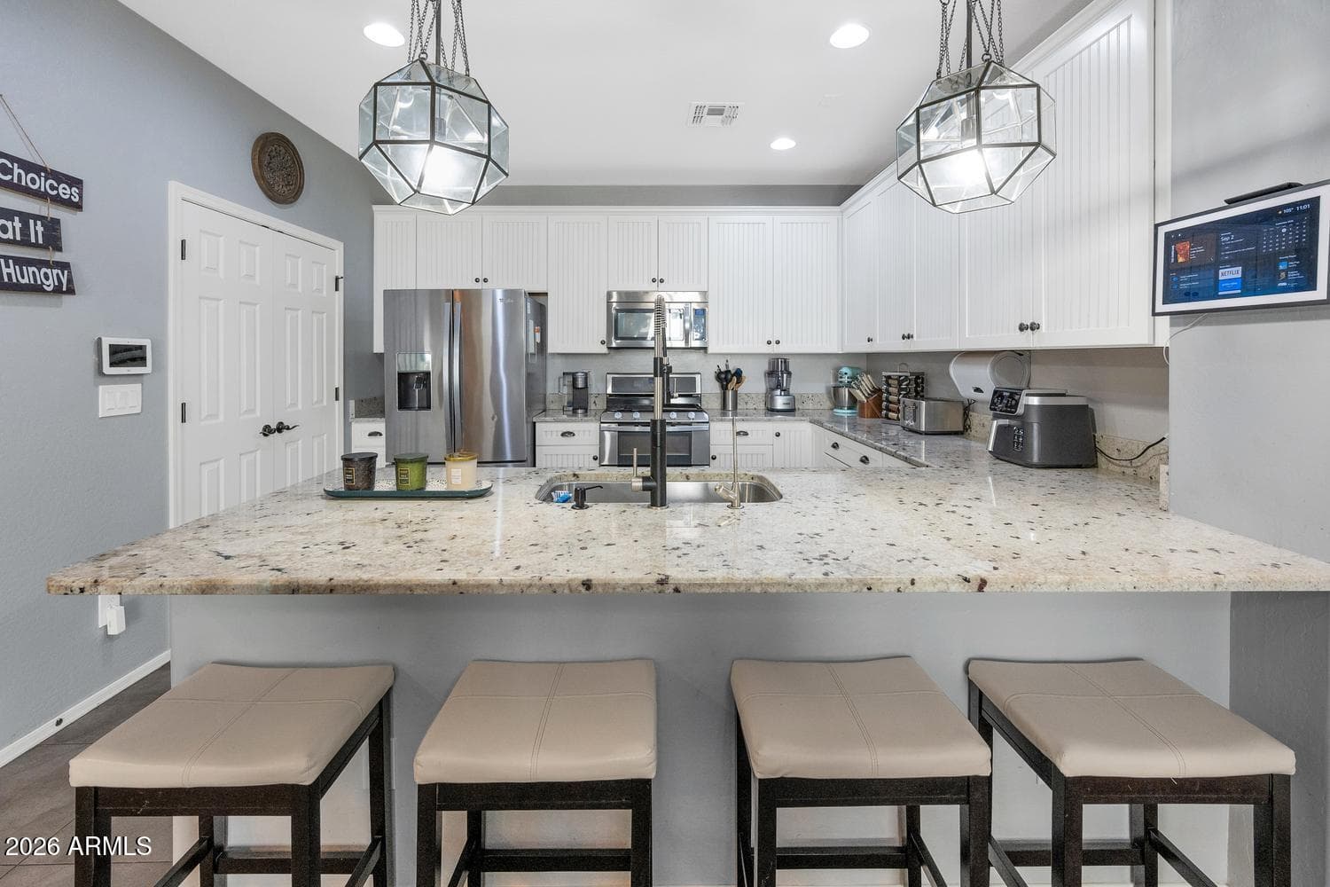 2898 S Hansen Drive, Gilbert, AZ 85295 — photo 10 of 44