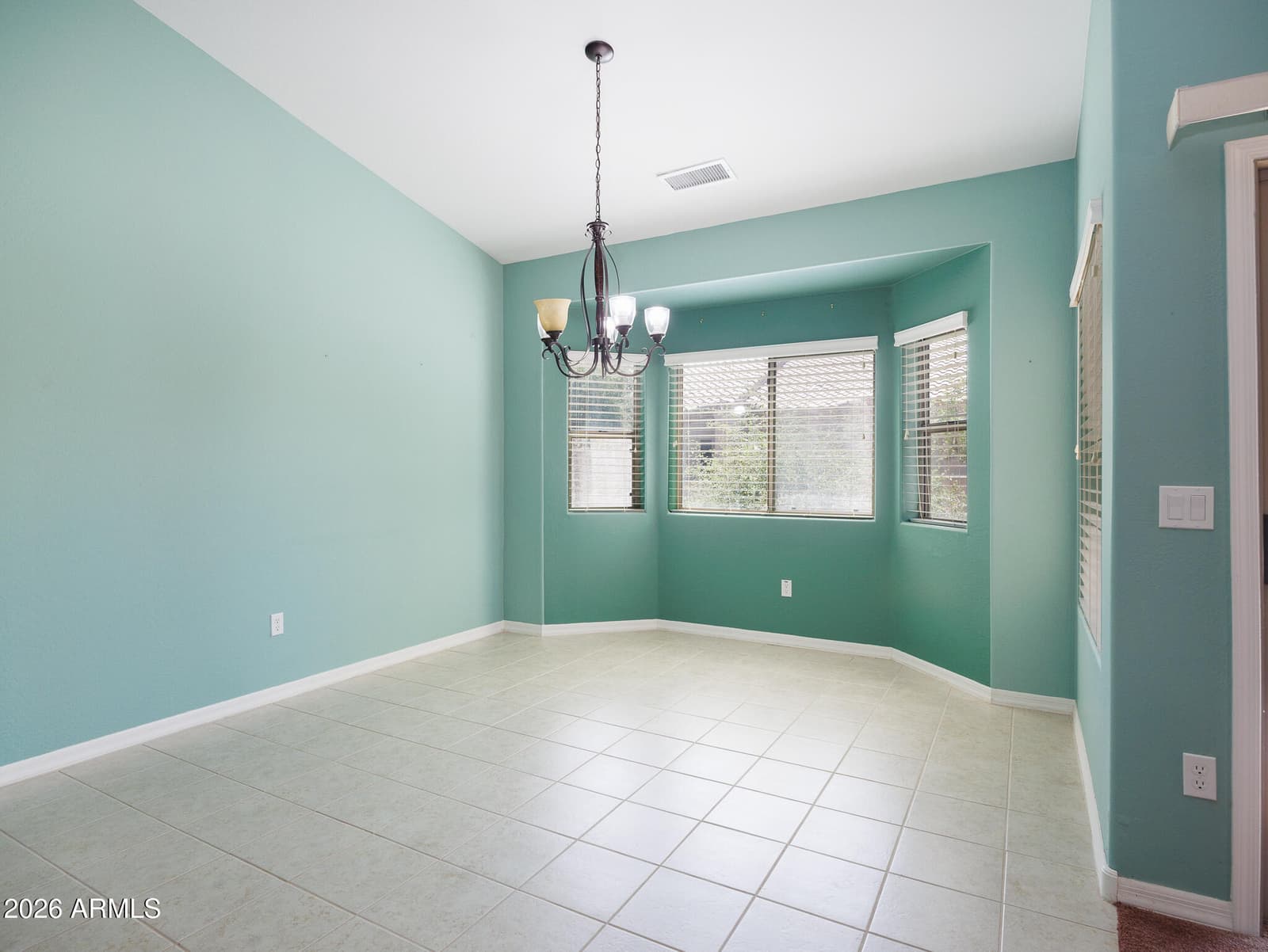 1557 E Manor Drive, Casa Grande, AZ 85122 — photo 14 of 35