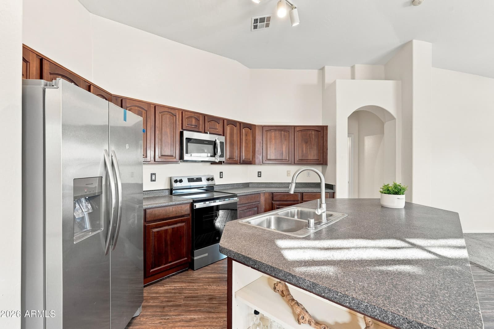 14843 W Shaw Butte Drive, Surprise, AZ 85379 — photo 6 of 40