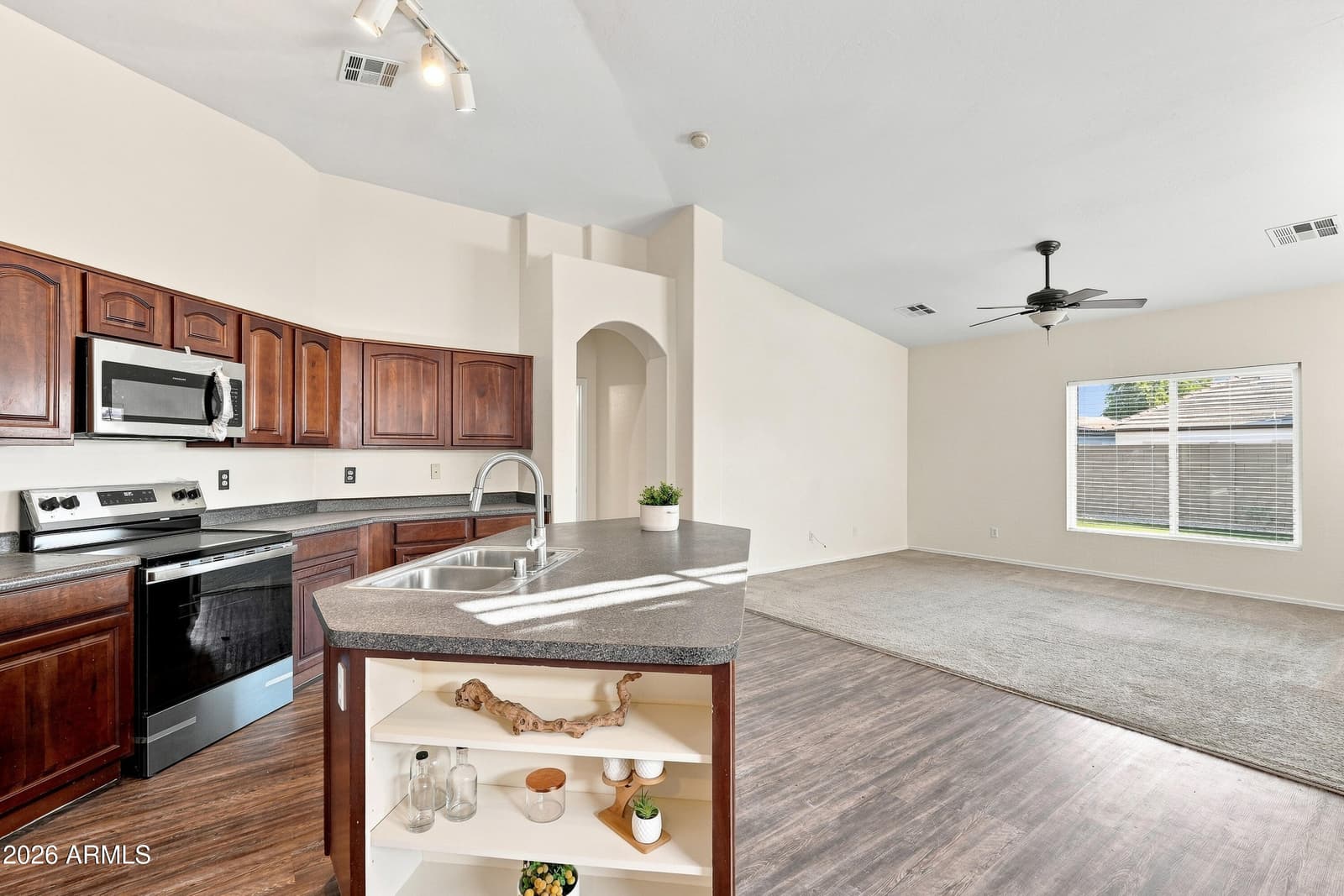 14843 W Shaw Butte Drive, Surprise, AZ 85379 — photo 5 of 40