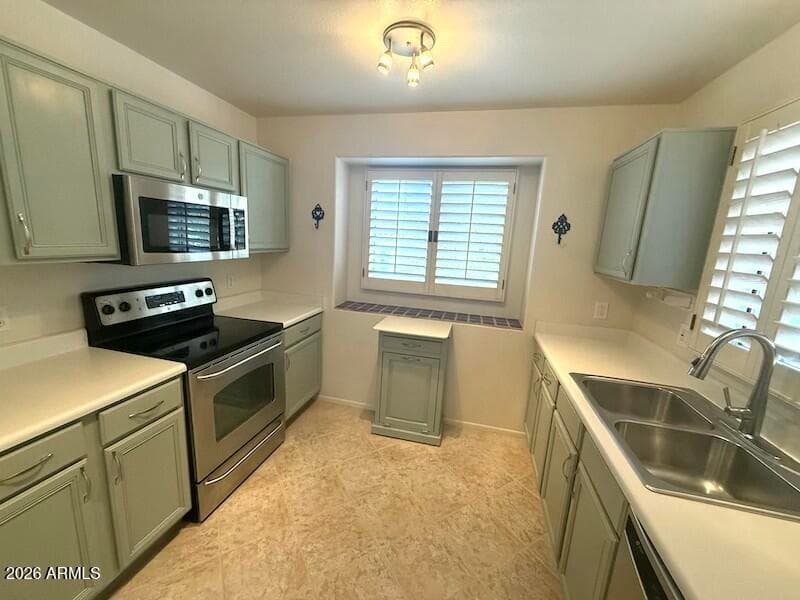 4333 E Hartford Avenue, Phoenix, AZ 85032 — photo 11 of 31
