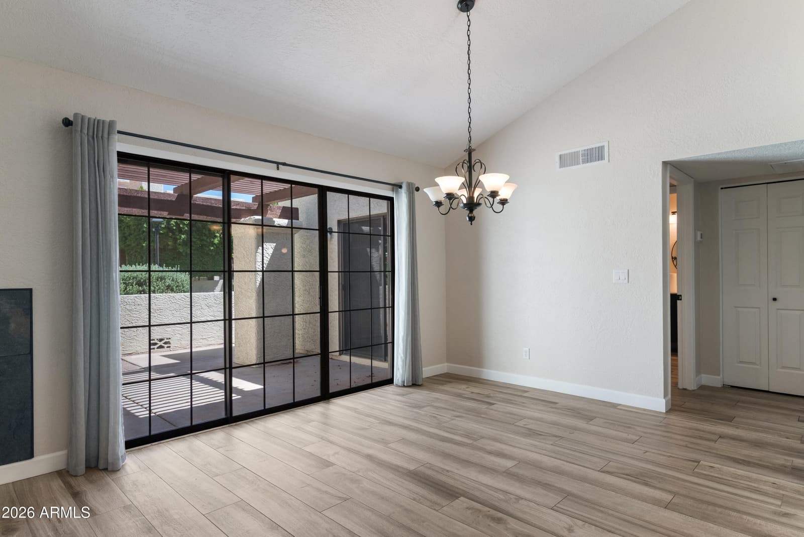 7717 S Heather Drive, Tempe, AZ 85284 — photo 3 of 30