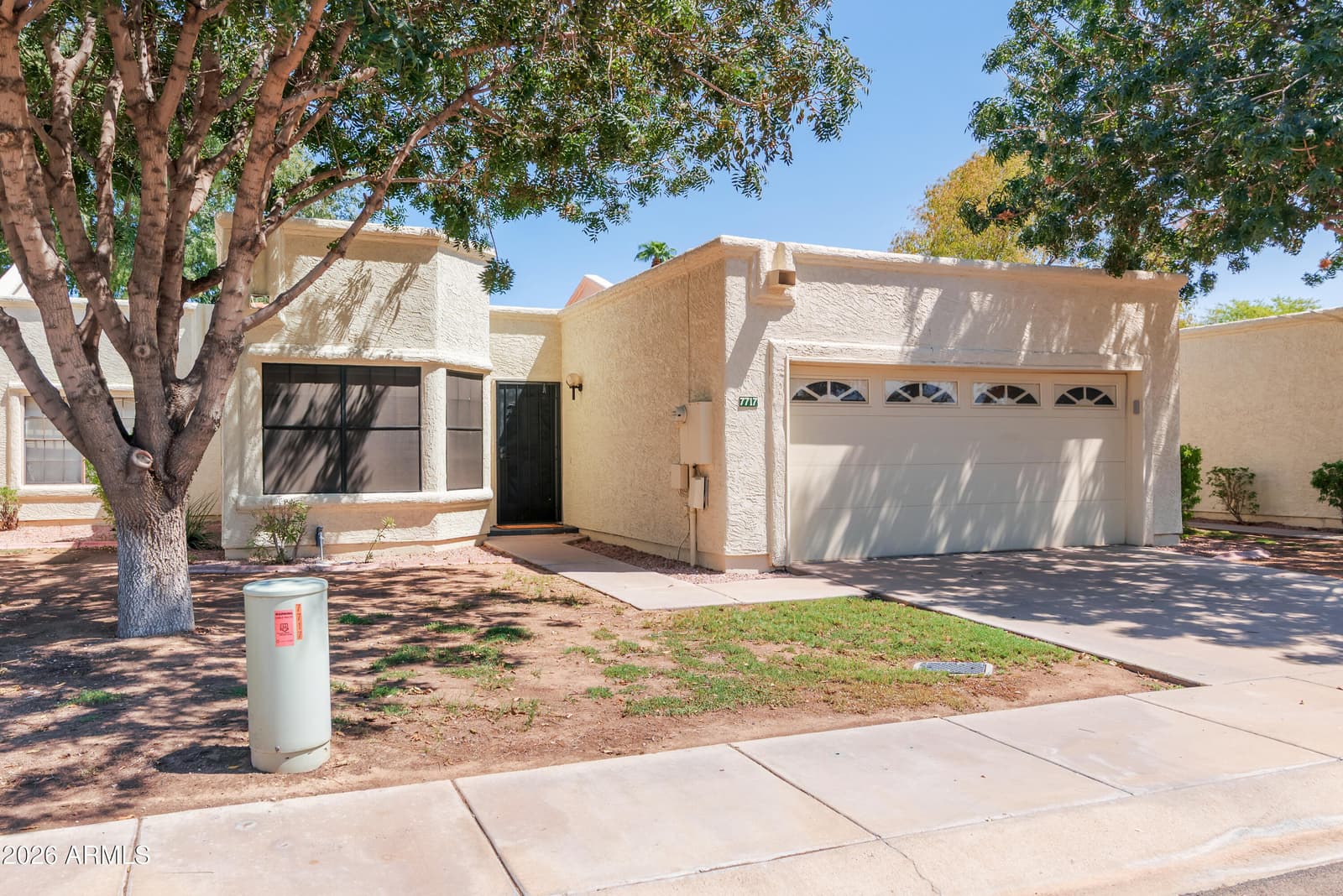 7717 S Heather Drive, Tempe, AZ 85284 — photo 9 of 30