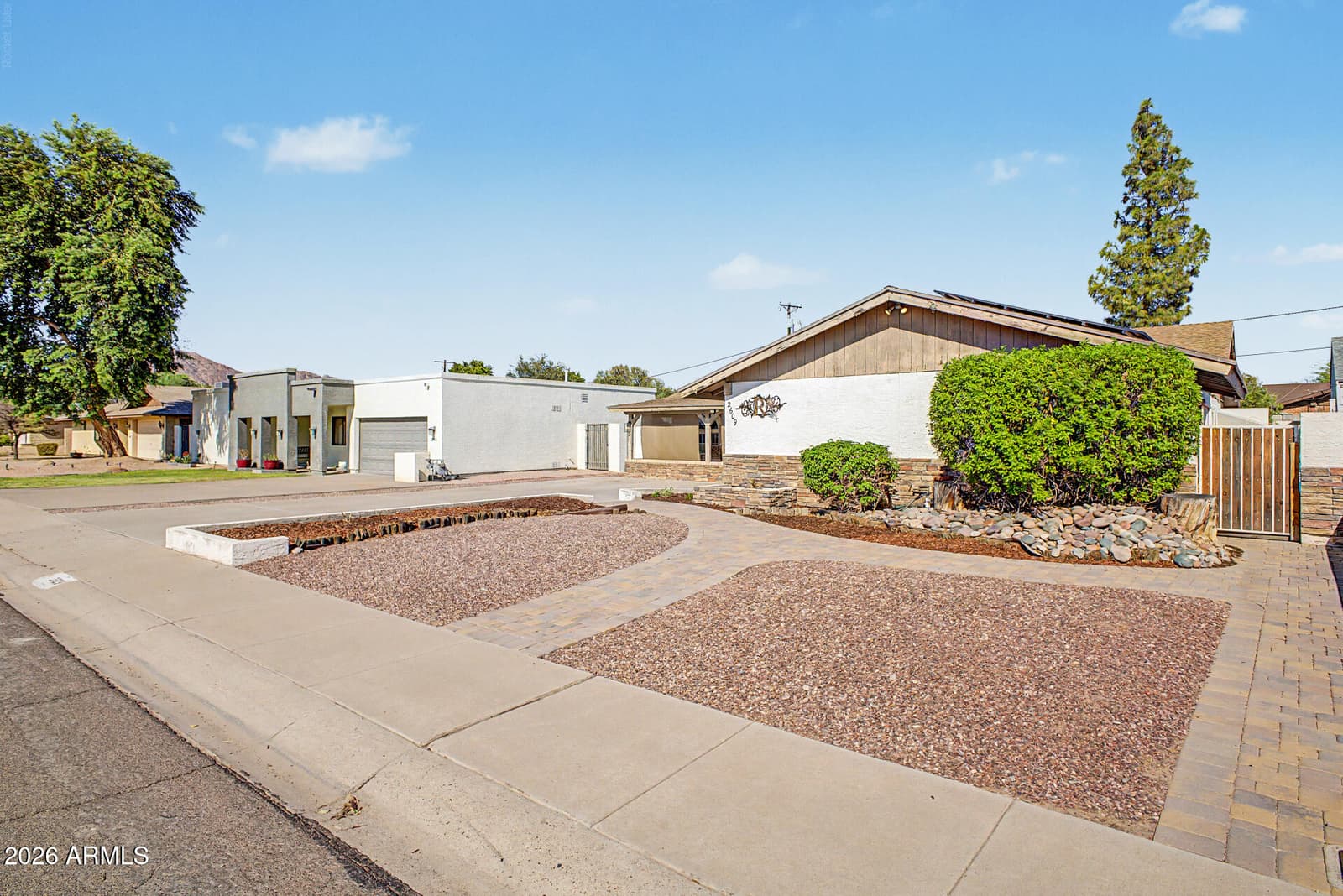 2609 N 49th Place, Phoenix, AZ 85008 — photo 5 of 33