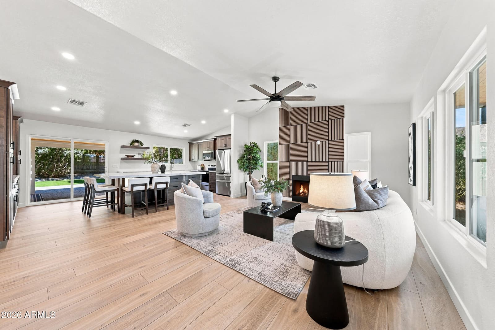 6814 E Beverly Lane, Scottsdale, AZ 85254 — photo 4 of 25