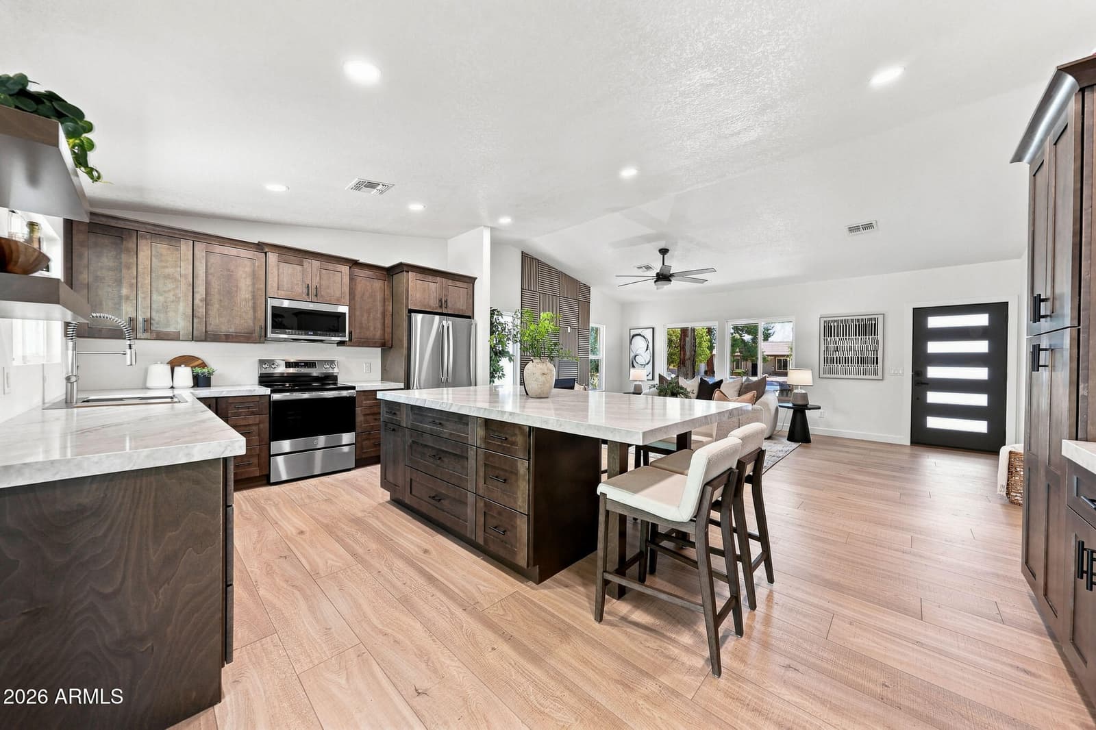 6814 E Beverly Lane, Scottsdale, AZ 85254 — photo 12 of 25