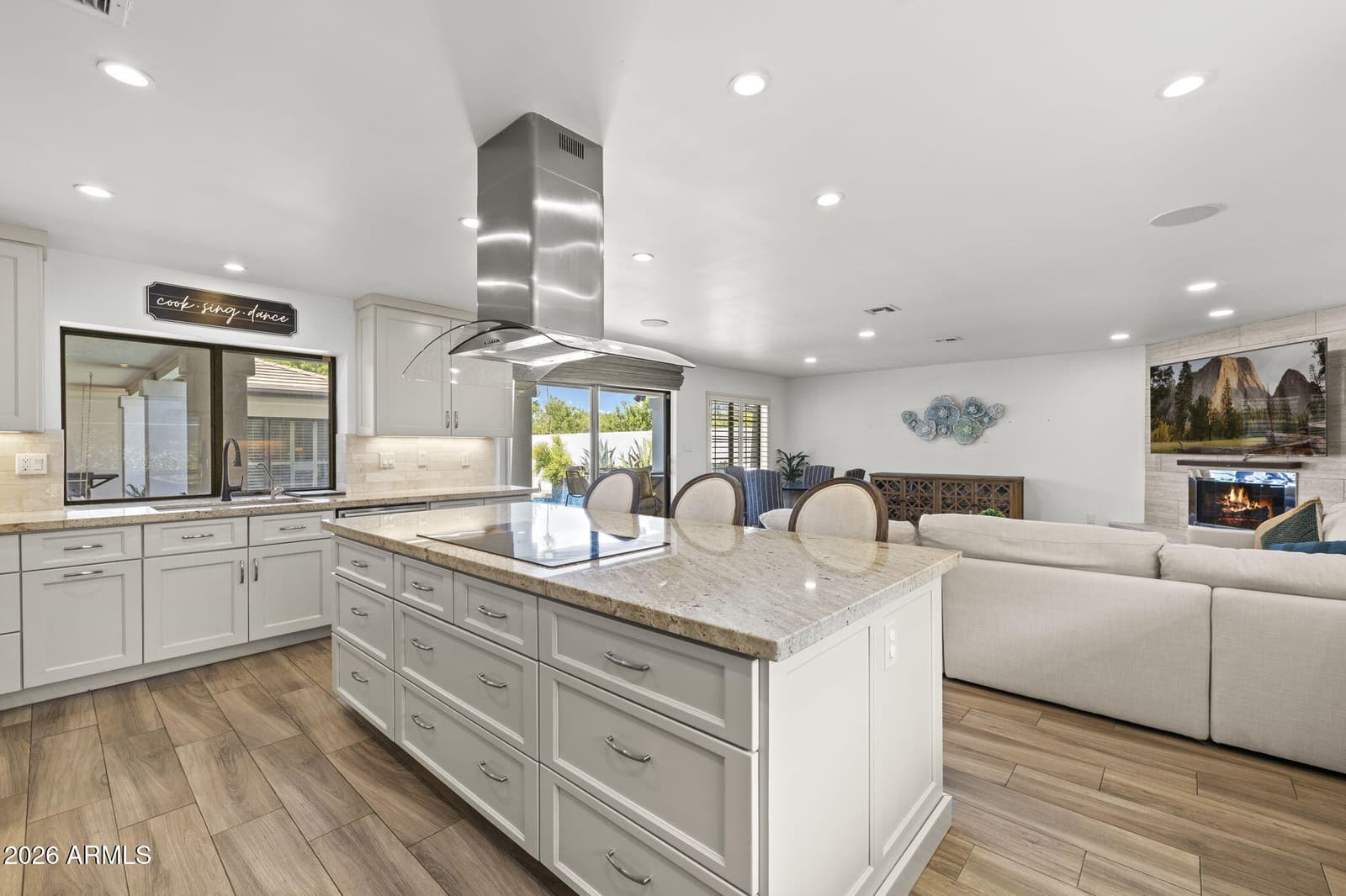 2412 E Montebello Avenue, Phoenix, AZ 85016 — photo 15 of 59