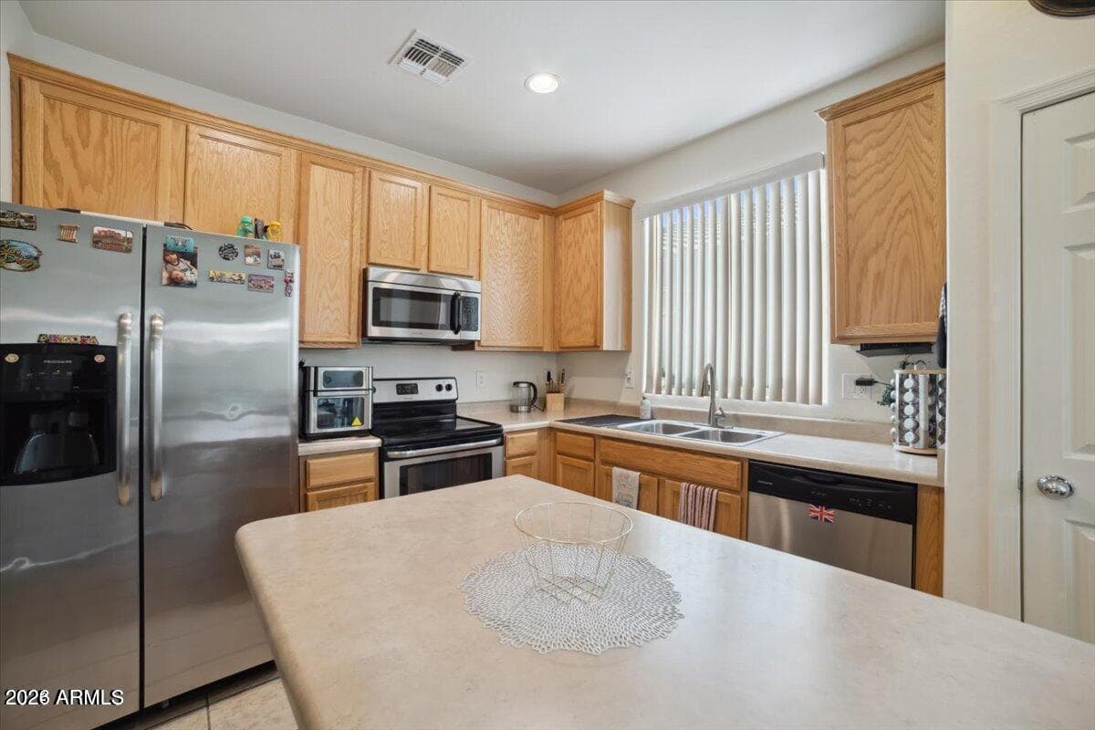 6748 W Charter Oak Road, Peoria, AZ 85381 — photo 11 of 27