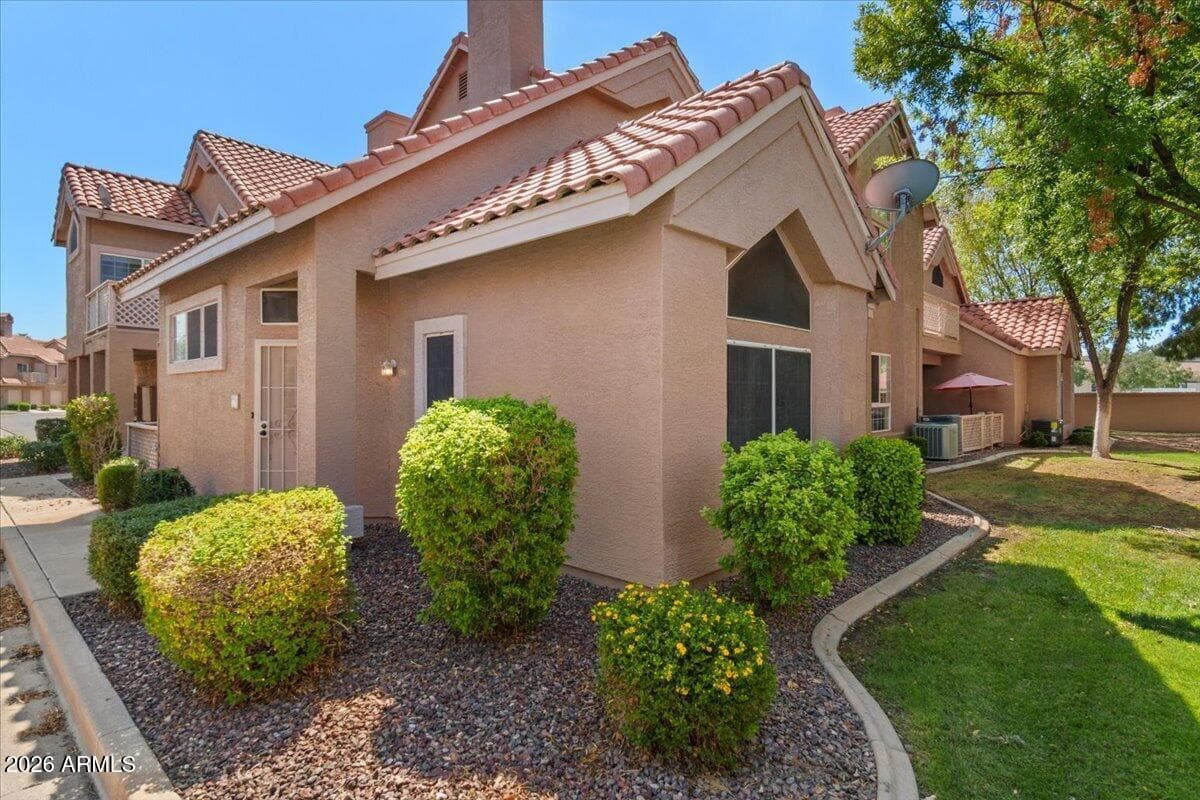 1633 E Lakeside Drive 76, Gilbert, AZ 85234 — photo 1 of 43