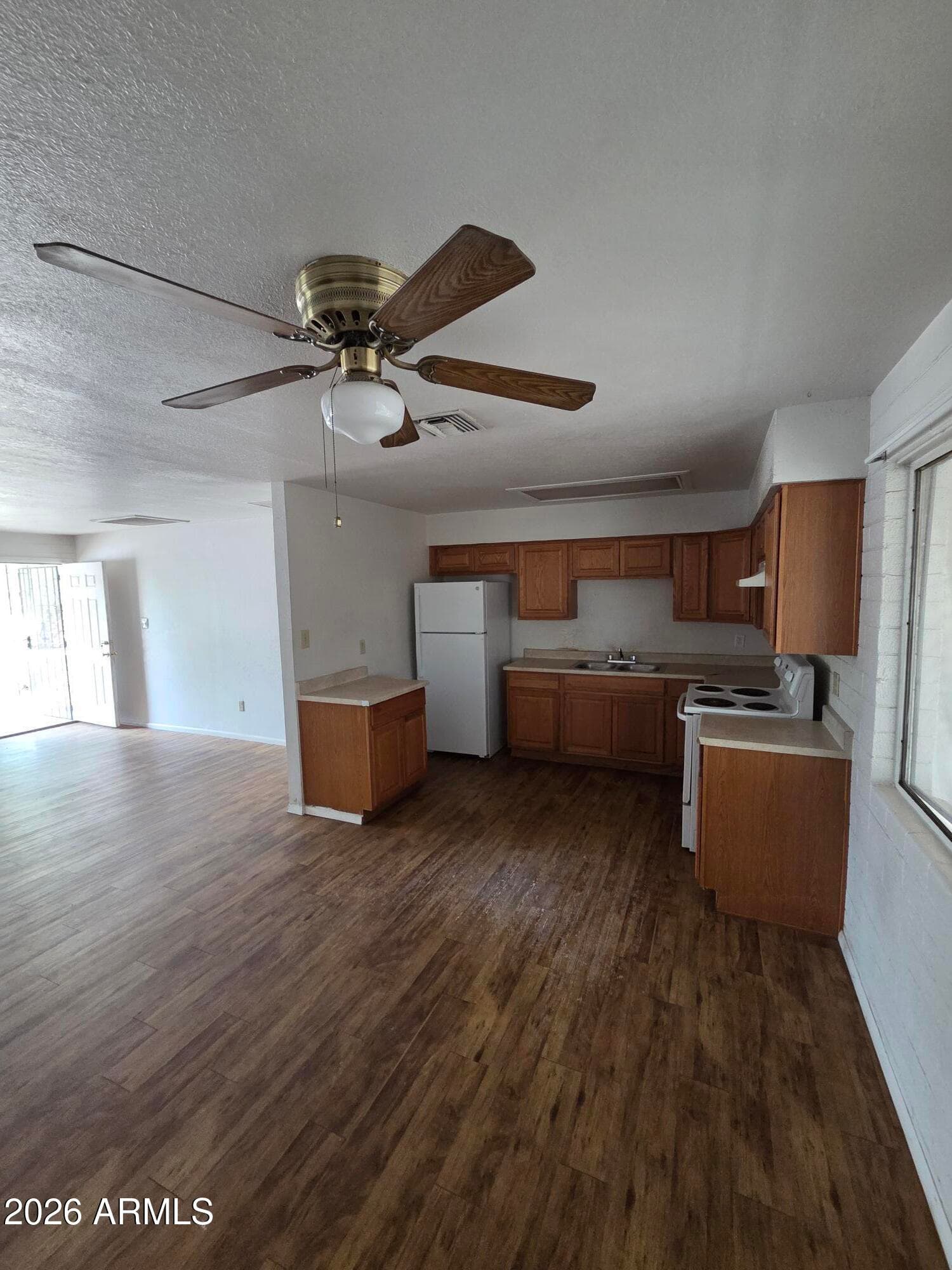 1301 E Sahuaro Drive, Phoenix, AZ 85020 — photo 3 of 15