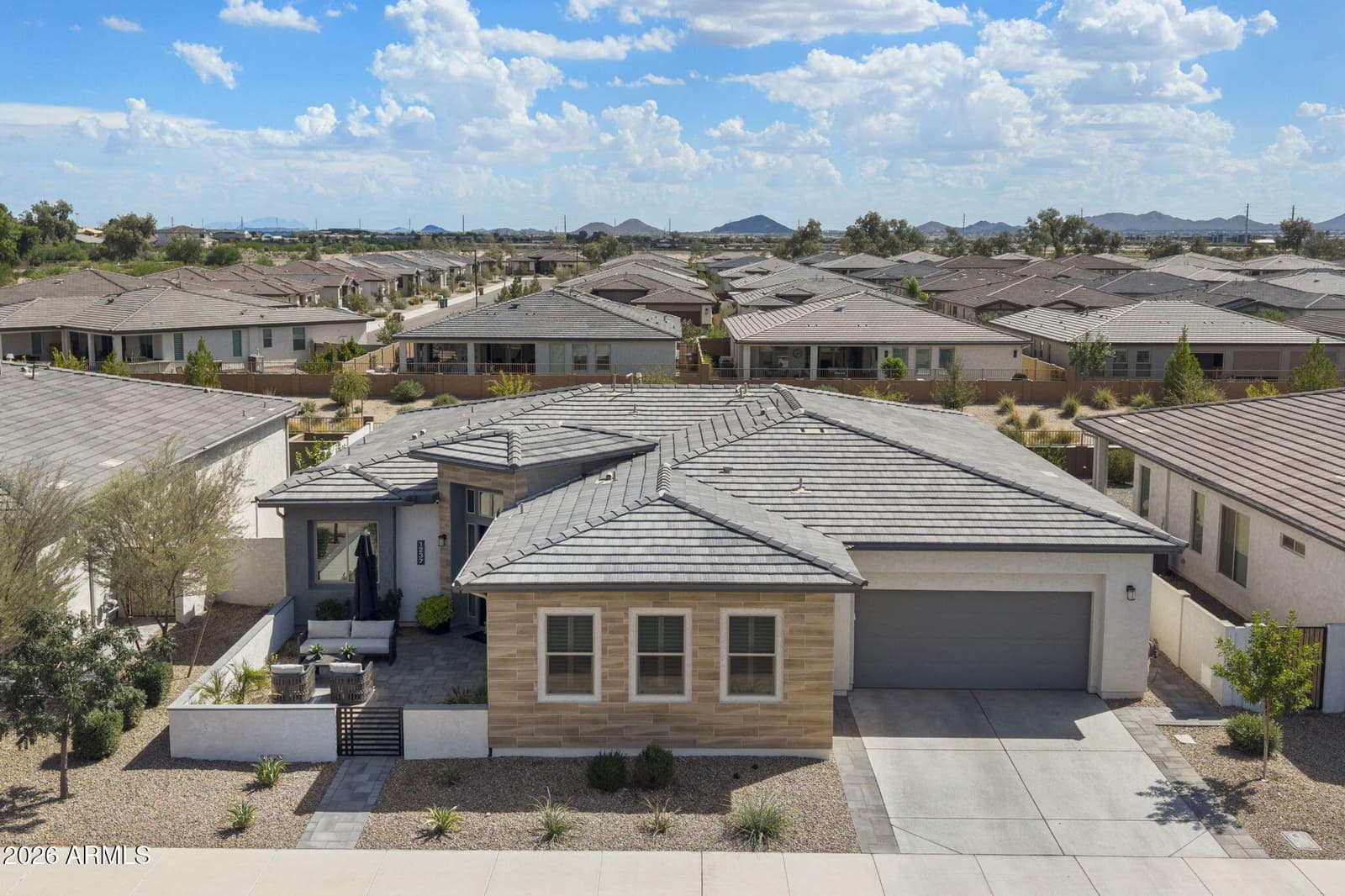 1237 W Cherrywood Drive, San Tan Valley, AZ 85140 — photo 3 of 78