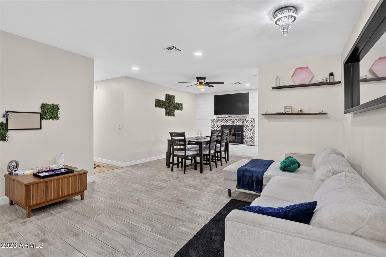 2334 W Augusta Avenue, Phoenix, AZ 85021 — photo 13 of 54