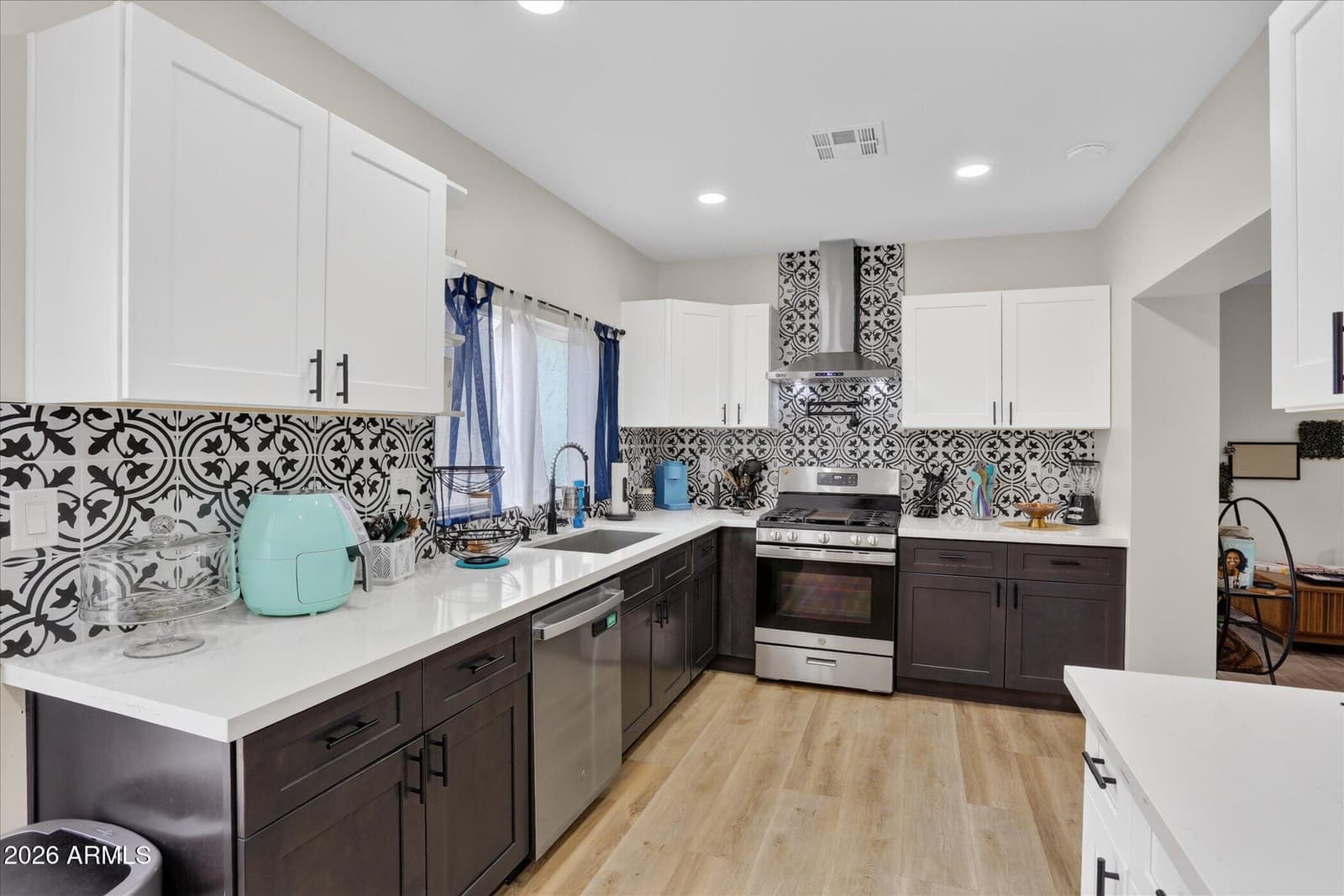 2334 W Augusta Avenue, Phoenix, AZ 85021 — photo 19 of 54