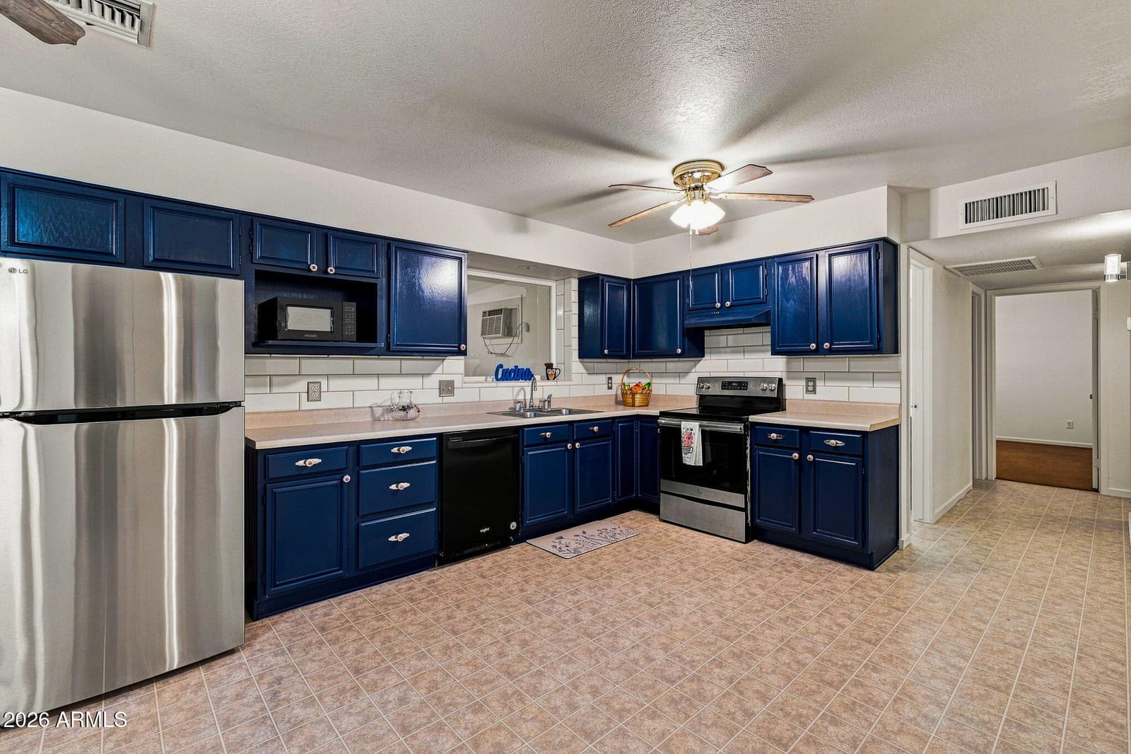 10577 W Fernando Drive, Arizona City, AZ 85123 — photo 23 of 47