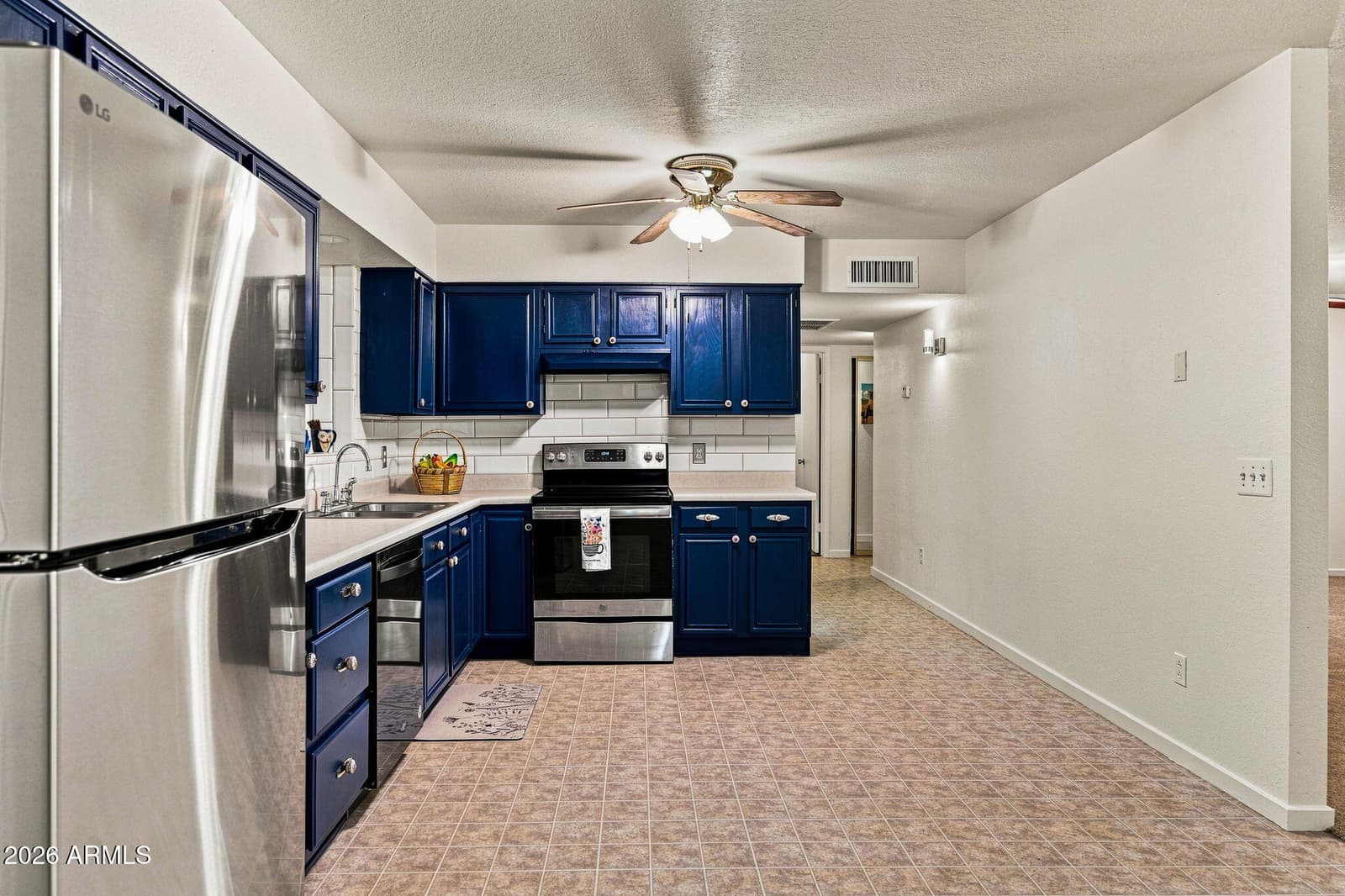 10577 W Fernando Drive, Arizona City, AZ 85123 — photo 24 of 47