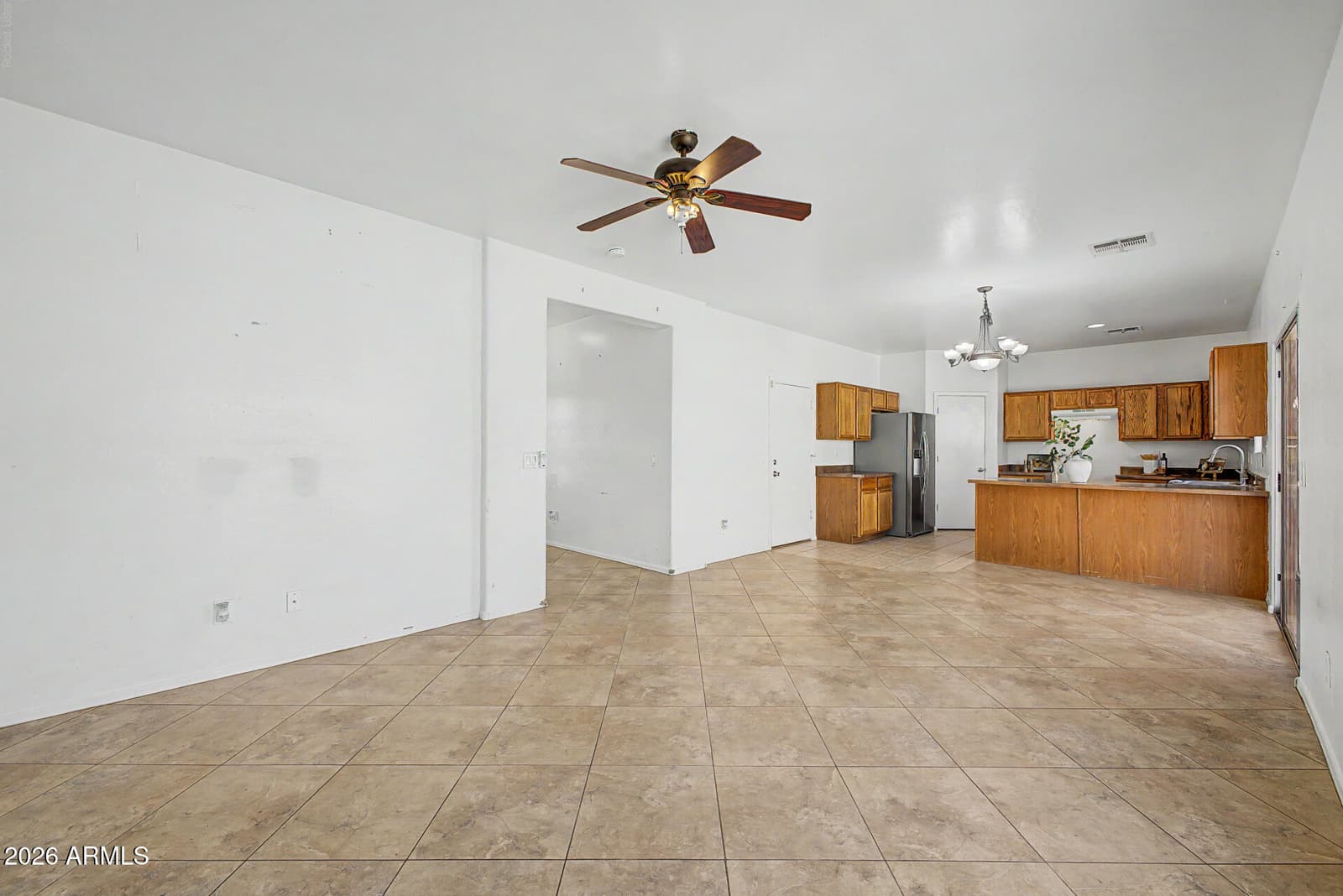634 E Dekalb Lane, Phoenix, AZ 85040 — photo 9 of 30