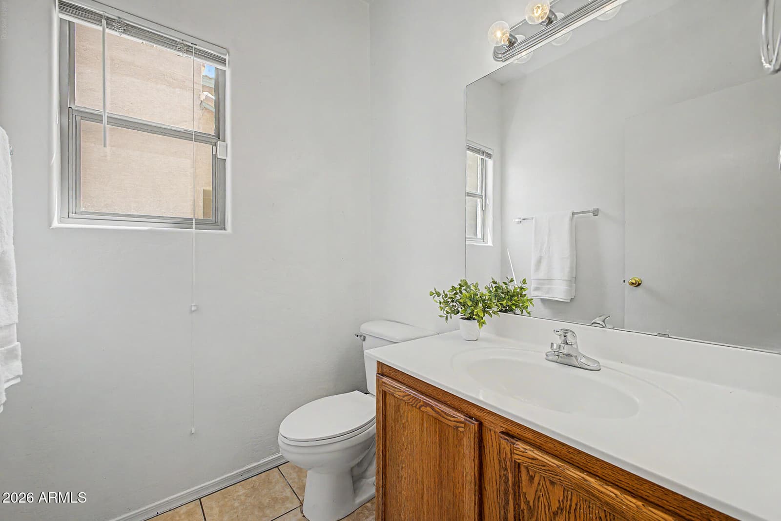 634 E Dekalb Lane, Phoenix, AZ 85040 — photo 13 of 30