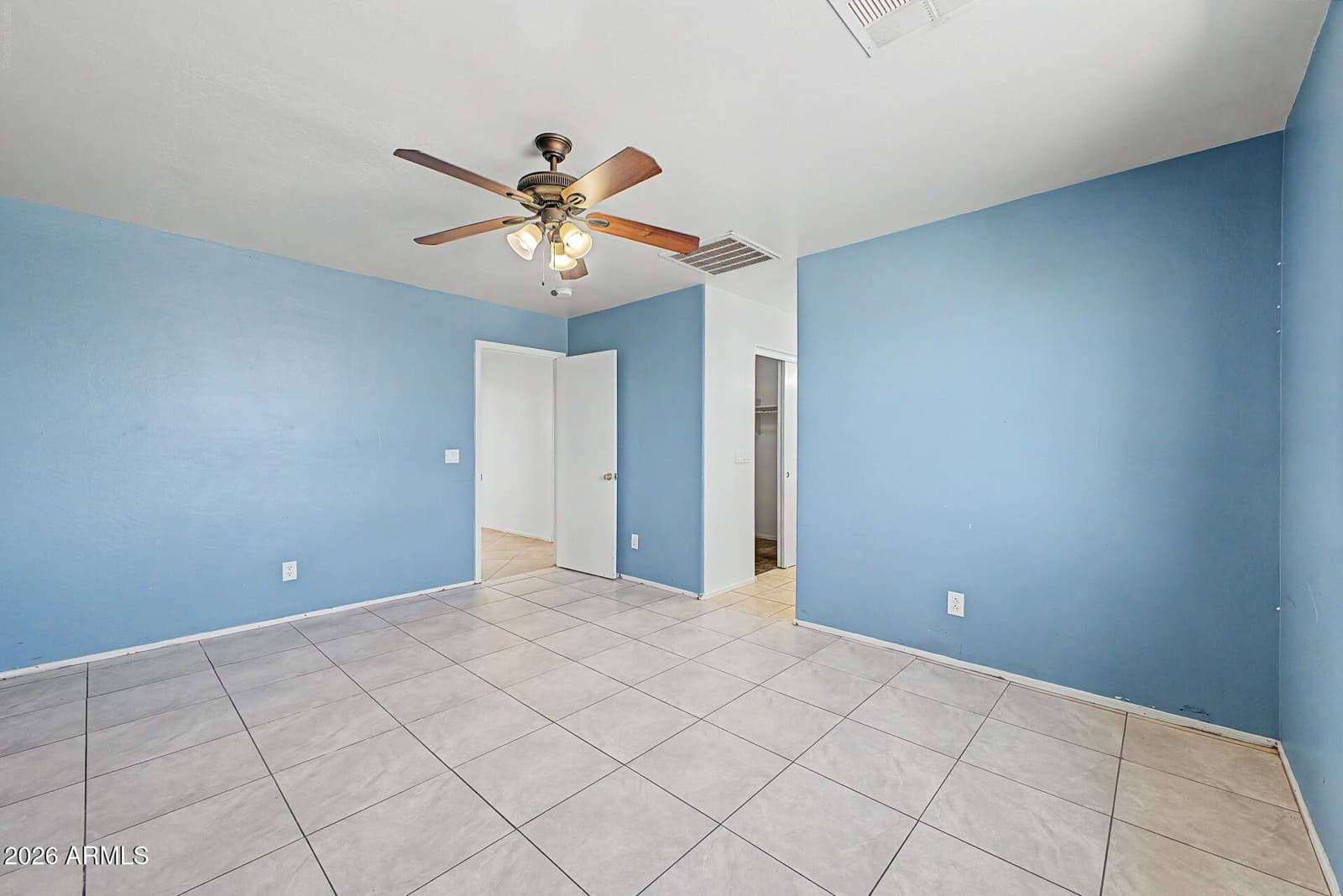634 E Dekalb Lane, Phoenix, AZ 85040 — photo 16 of 30
