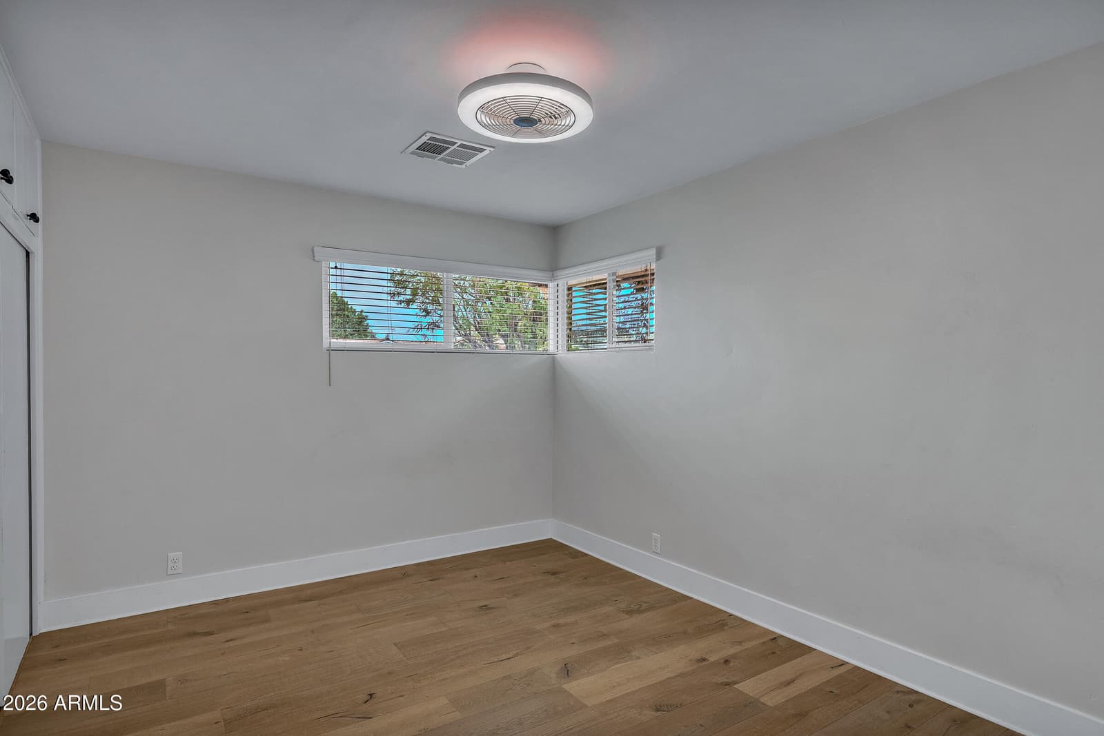 128 E Myrtle Avenue, Phoenix, AZ 85020 — photo 25 of 46