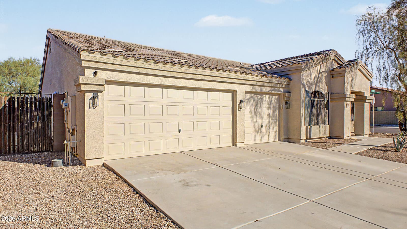 3672 N Crane Place, Casa Grande, AZ 85122 — photo 2 of 34