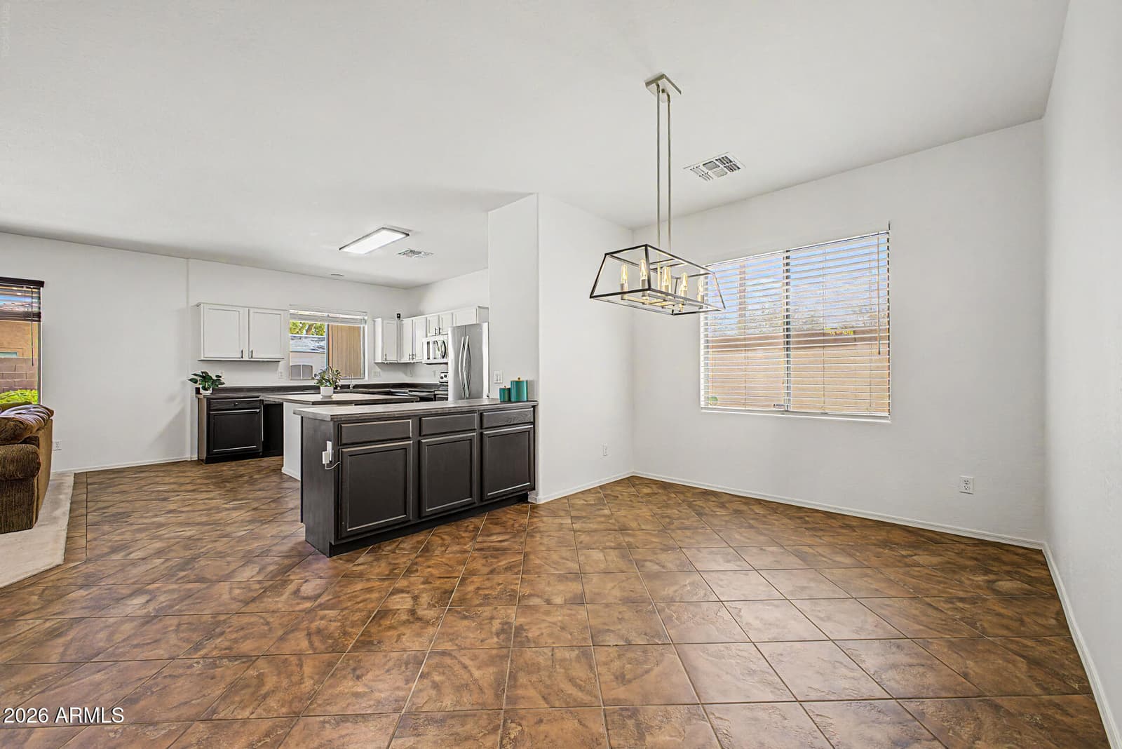 3523 S 81st Glen, Phoenix, AZ 85043 — photo 7 of 32