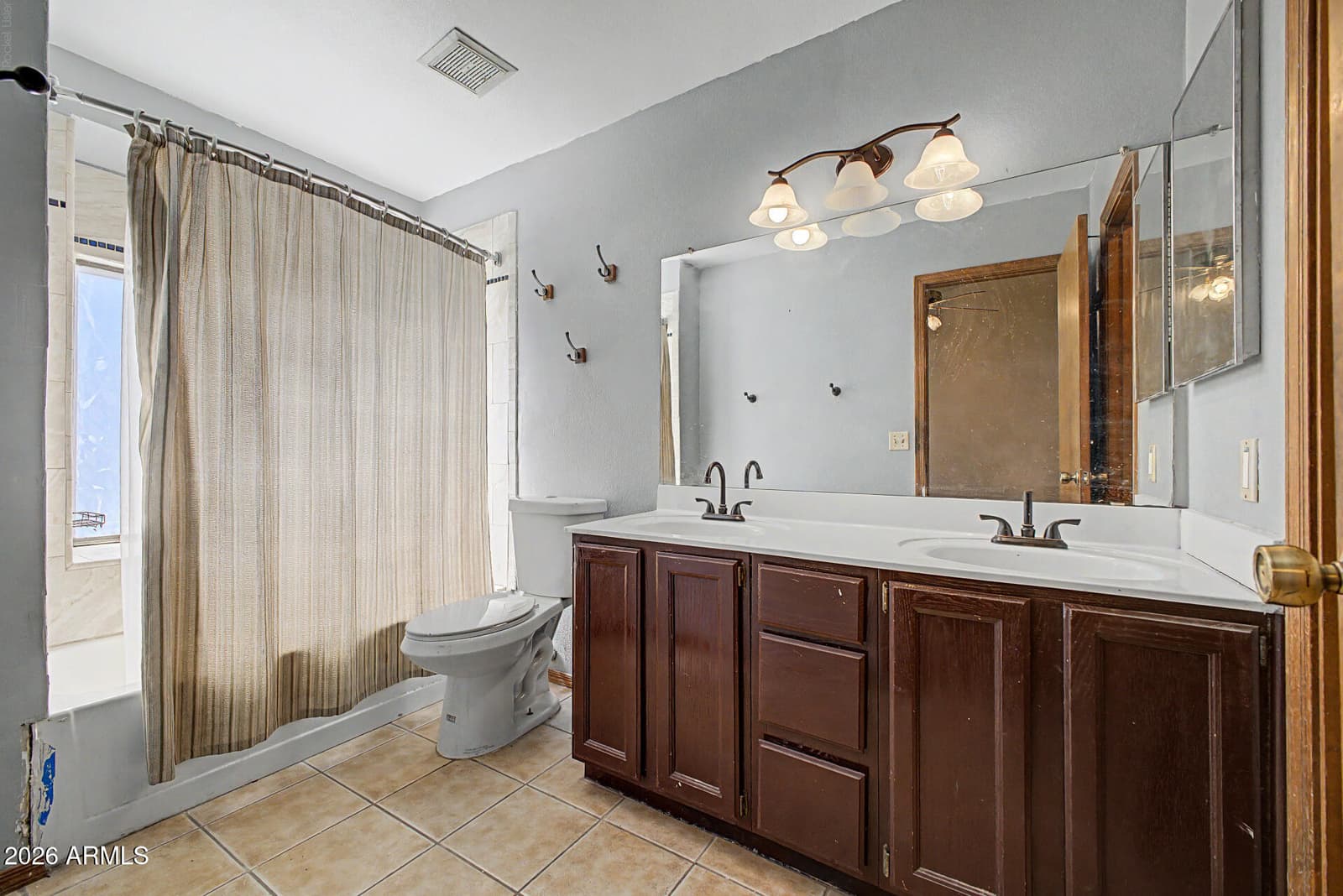 560 S 37th Street, Mesa, AZ 85206 — photo 12 of 20