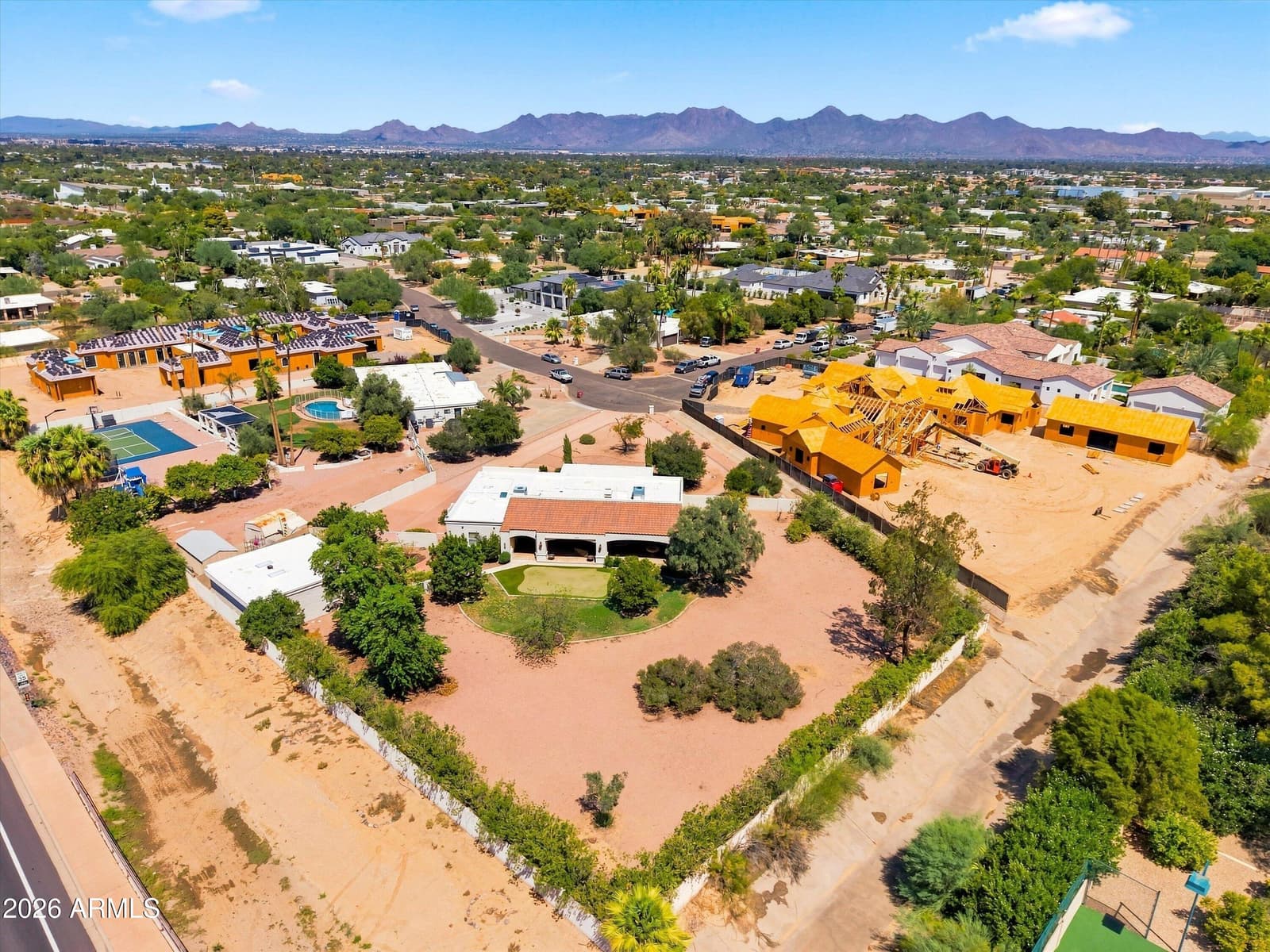 9808 N 64th Place, Paradise Valley, AZ 85253 — photo 2 of 8
